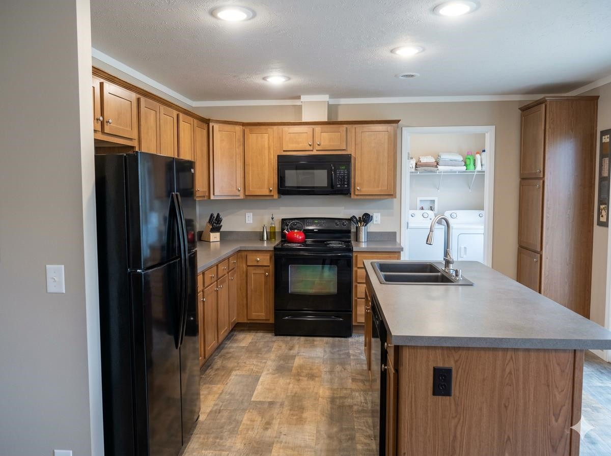543 Continental Circle, Davison, MI 48423 — Photo 28