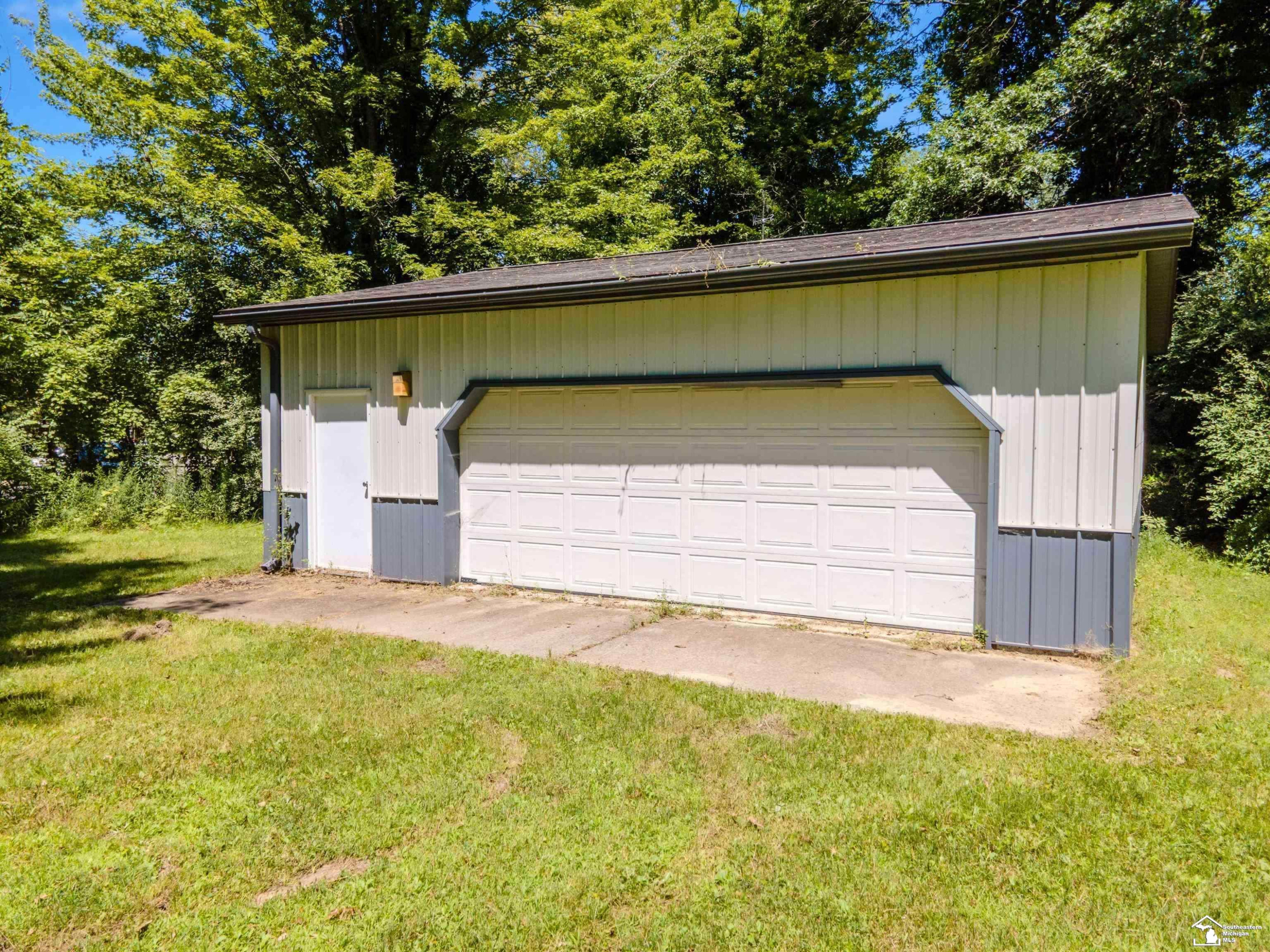 6524 Secor Road, Lambertville, MI 48144 — Photo 5