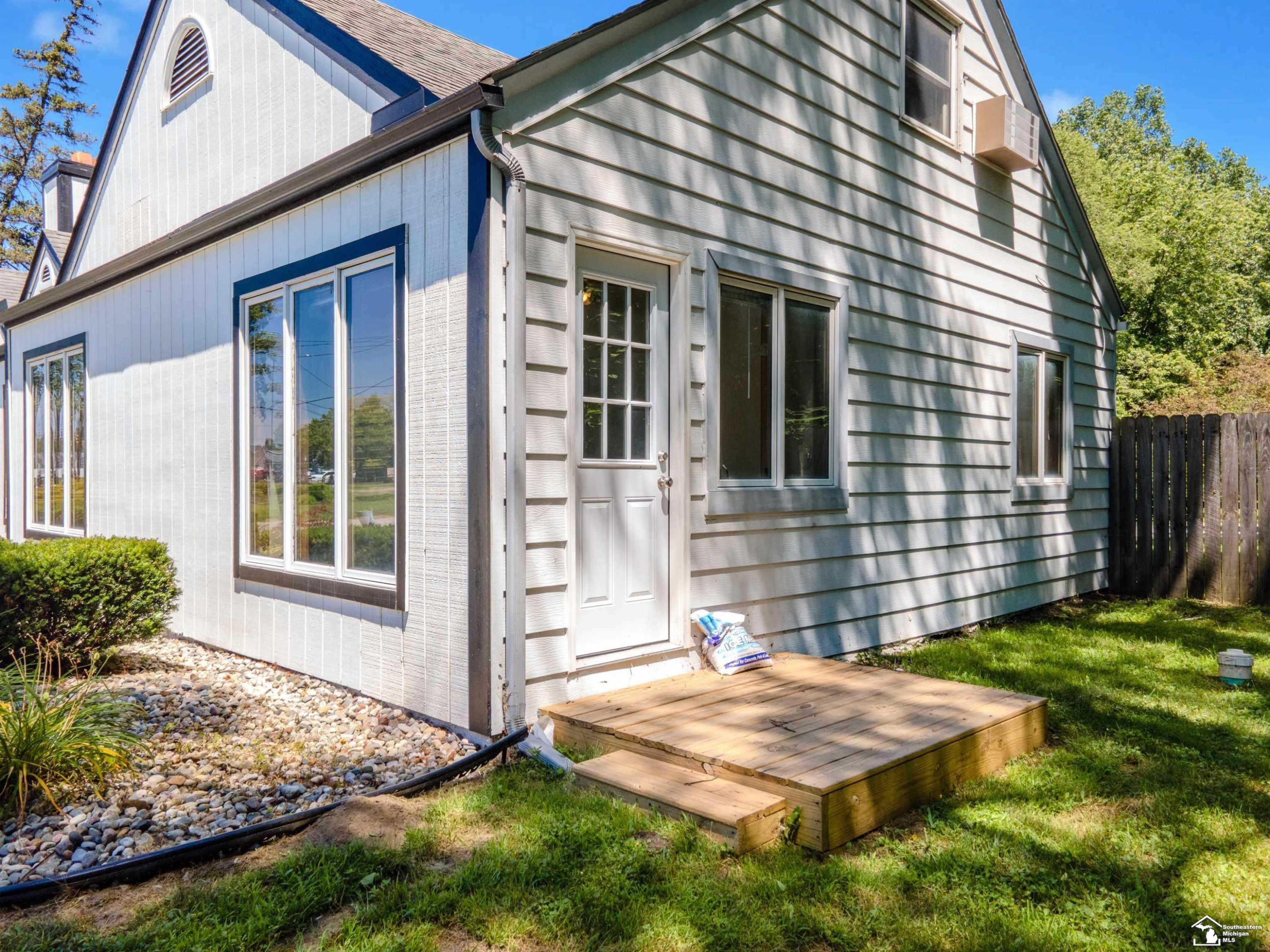 6524 Secor Road, Lambertville, MI 48144 — Photo 7