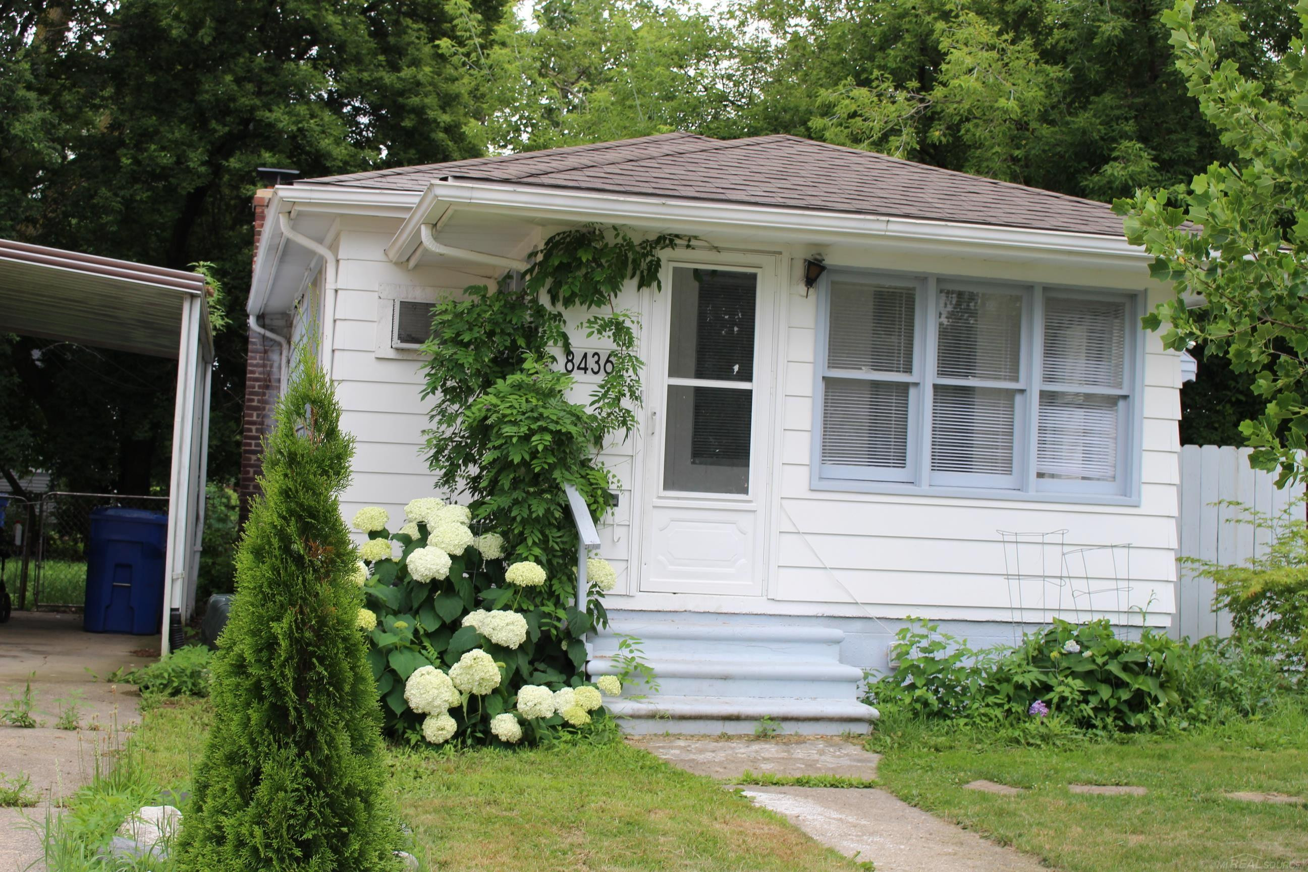 8436 Lozier Avenue, Warren, MI 48089 — front exterior