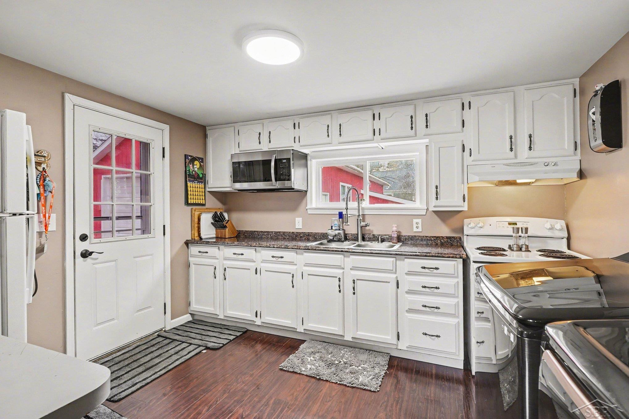 170 McCarthy Lane, Saginaw, MI 48609 — Photo 8