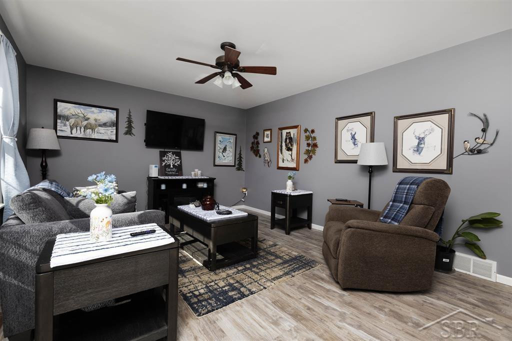 308 W Fourth Street, Gladwin, MI 48624 — Photo 3