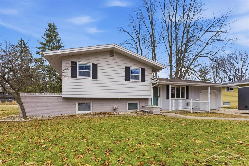 3214 Birchfield Drive, Midland, MI 48642 — Photo 2