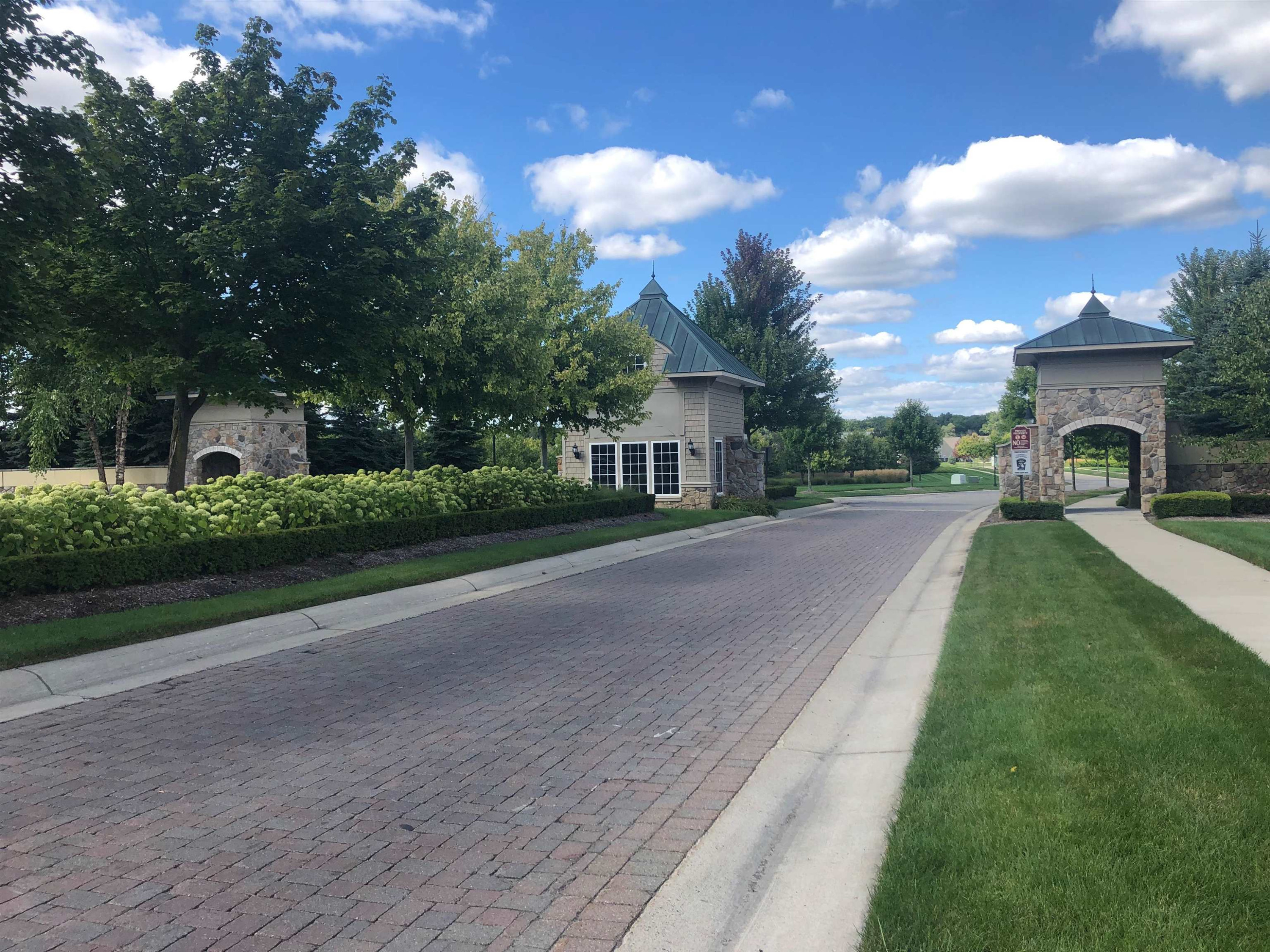 9411 St. Andrews Drive, Grand Blanc, MI 48439 — Photo 35