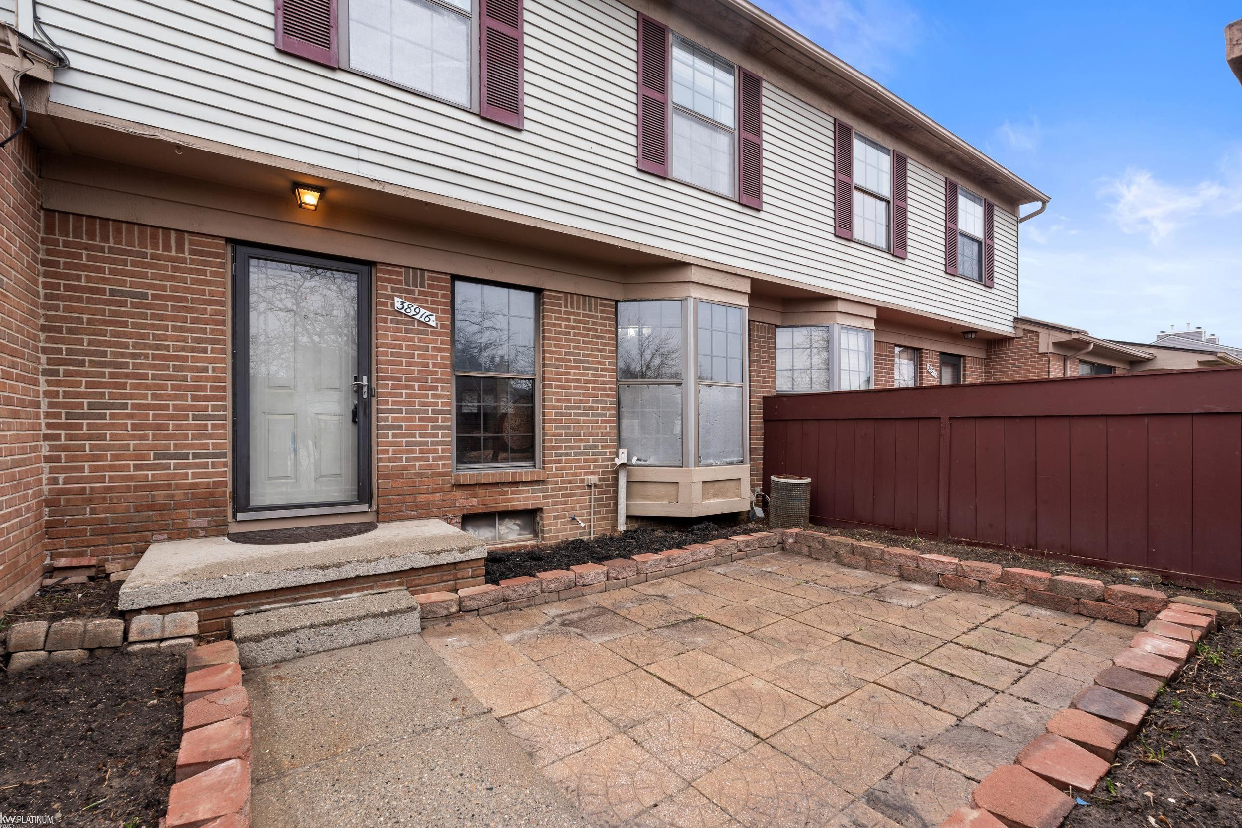 38916 Country Circle, Farmington Hills, MI 48331 — Photo 3