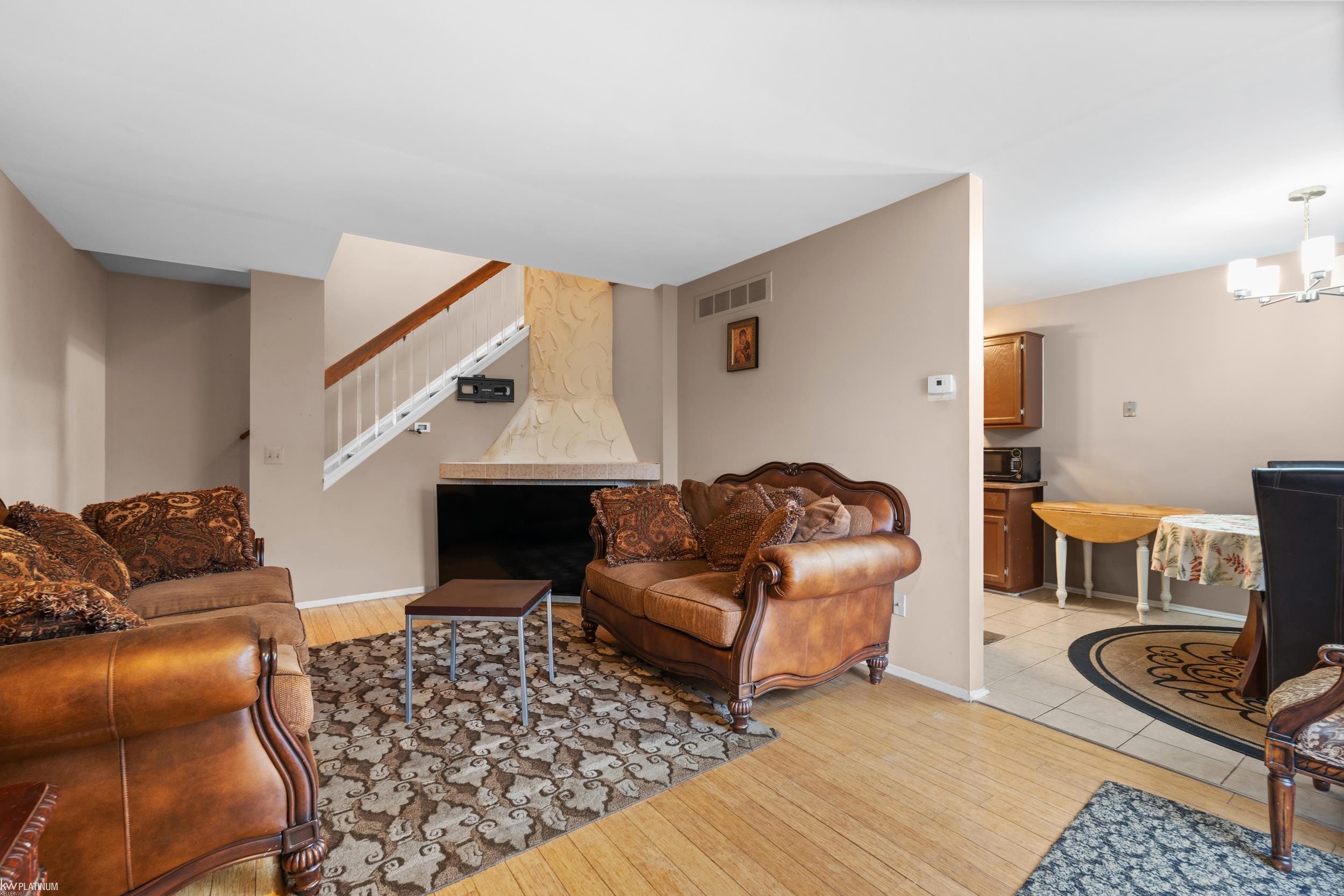 38916 Country Circle, Farmington Hills, MI 48331 — Photo 6