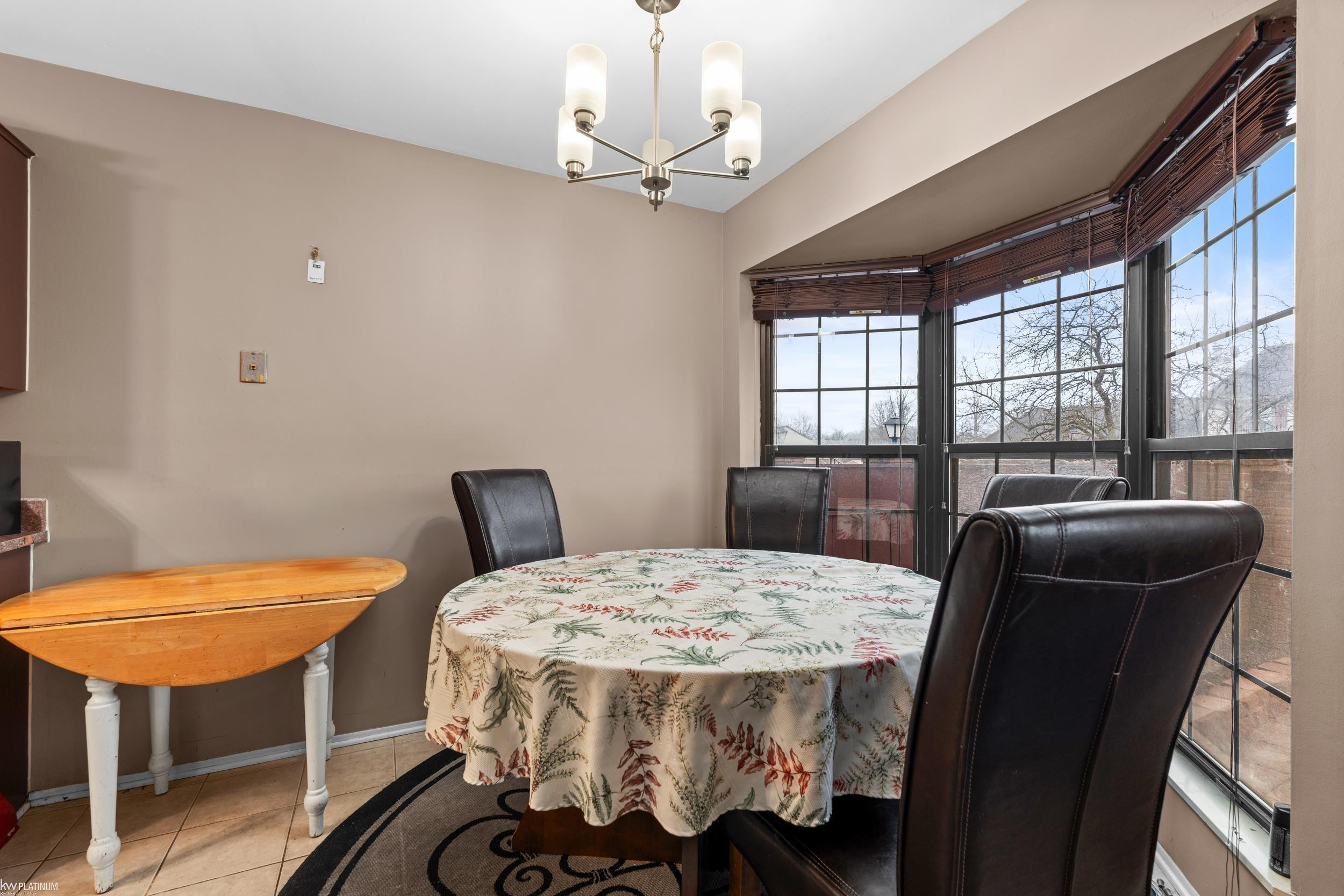 38916 Country Circle, Farmington Hills, MI 48331 — Photo 9
