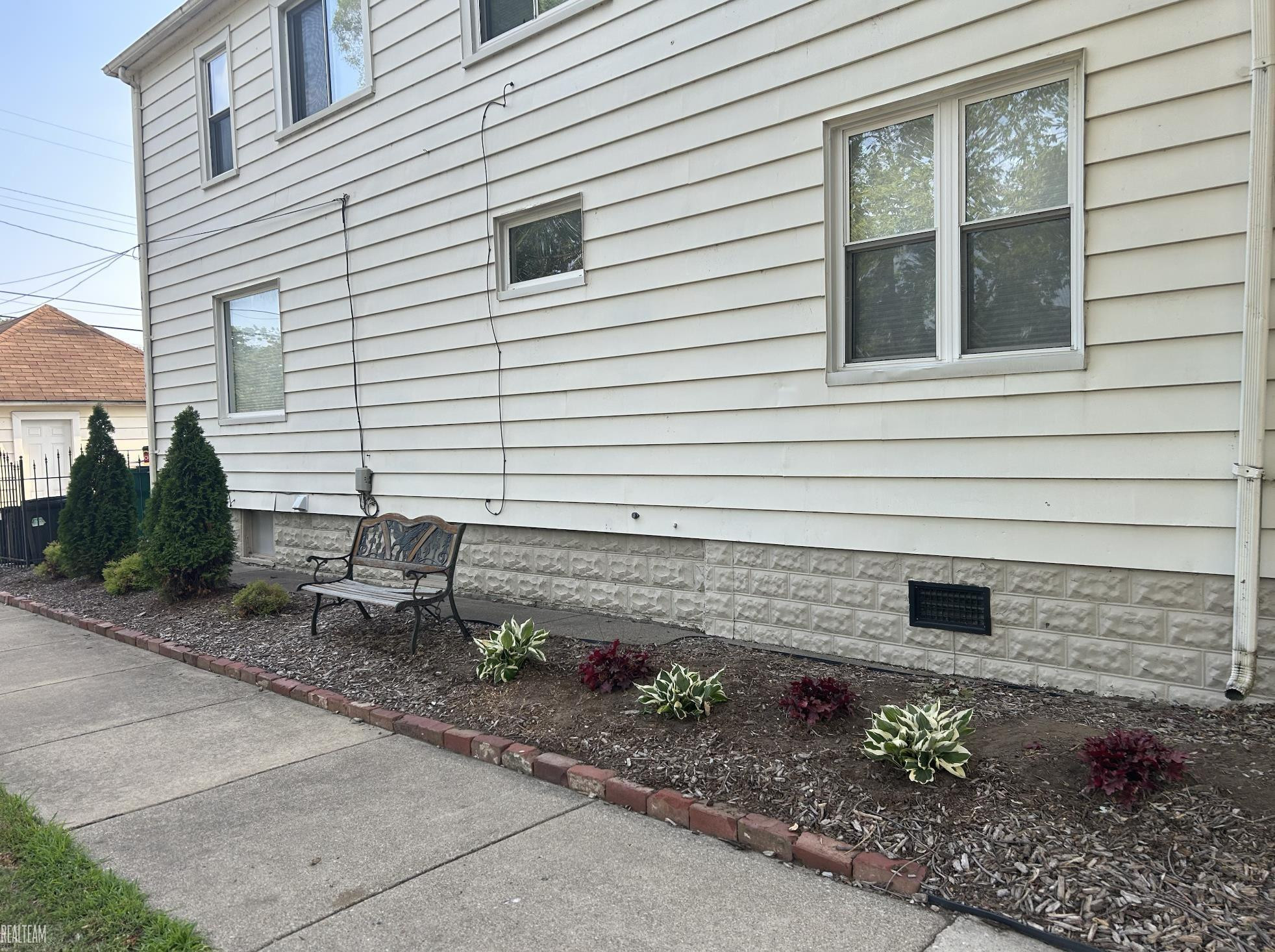 403 Clinton Street, Wyandotte, MI 48192 — Photo 34