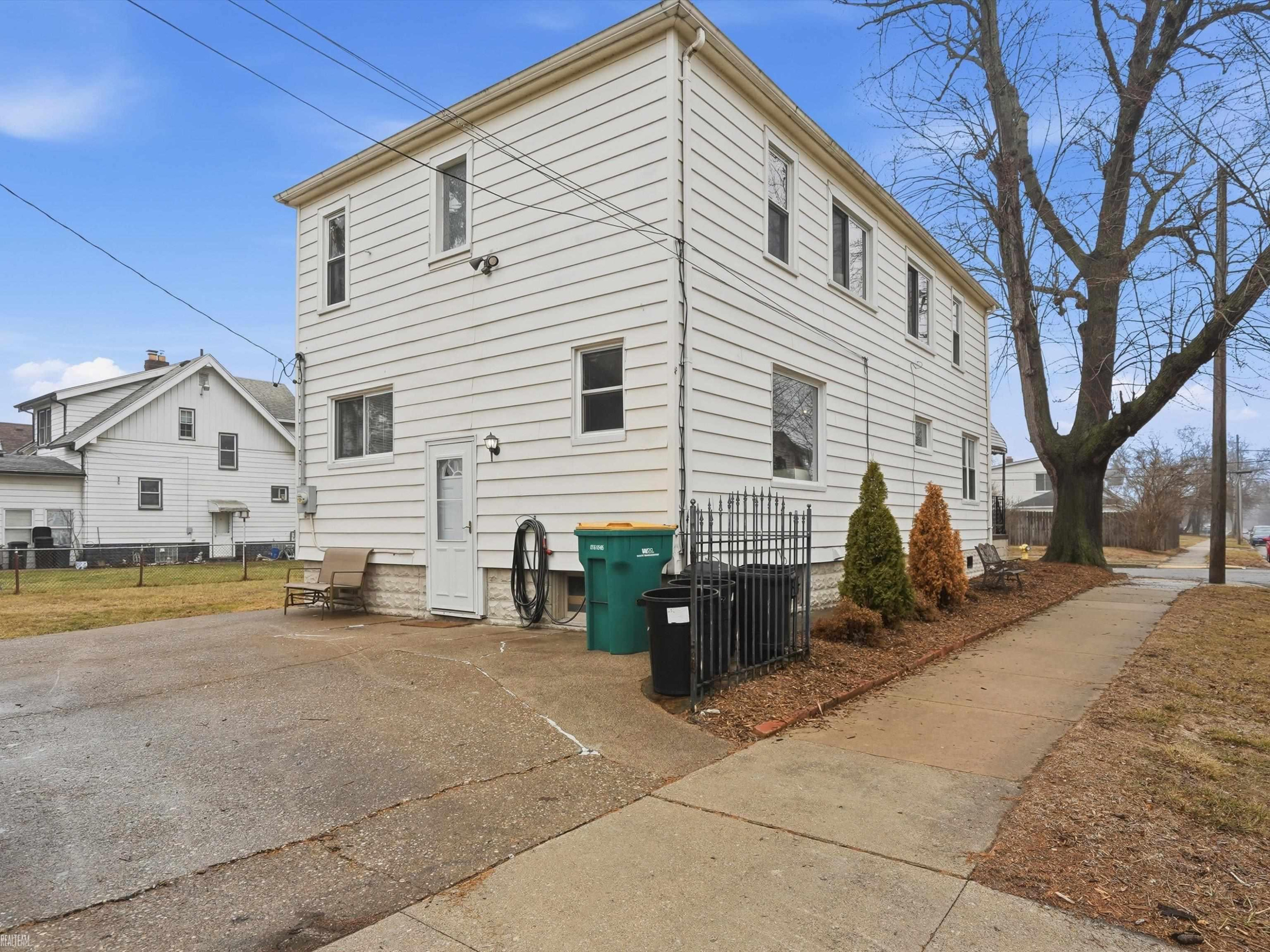 403 Clinton Street, Wyandotte, MI 48192 — Photo 41