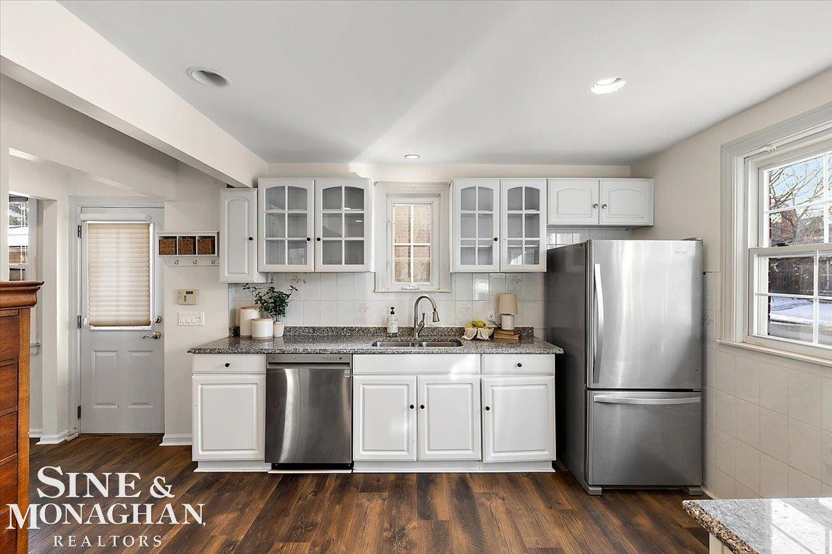 412 Manor Street, Grosse Pointe Farms, MI 48236 — Photo 5