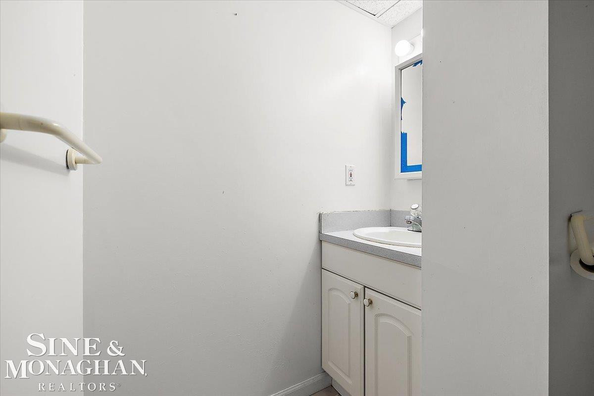 412 Manor Street, Grosse Pointe Farms, MI 48236 — Photo 36