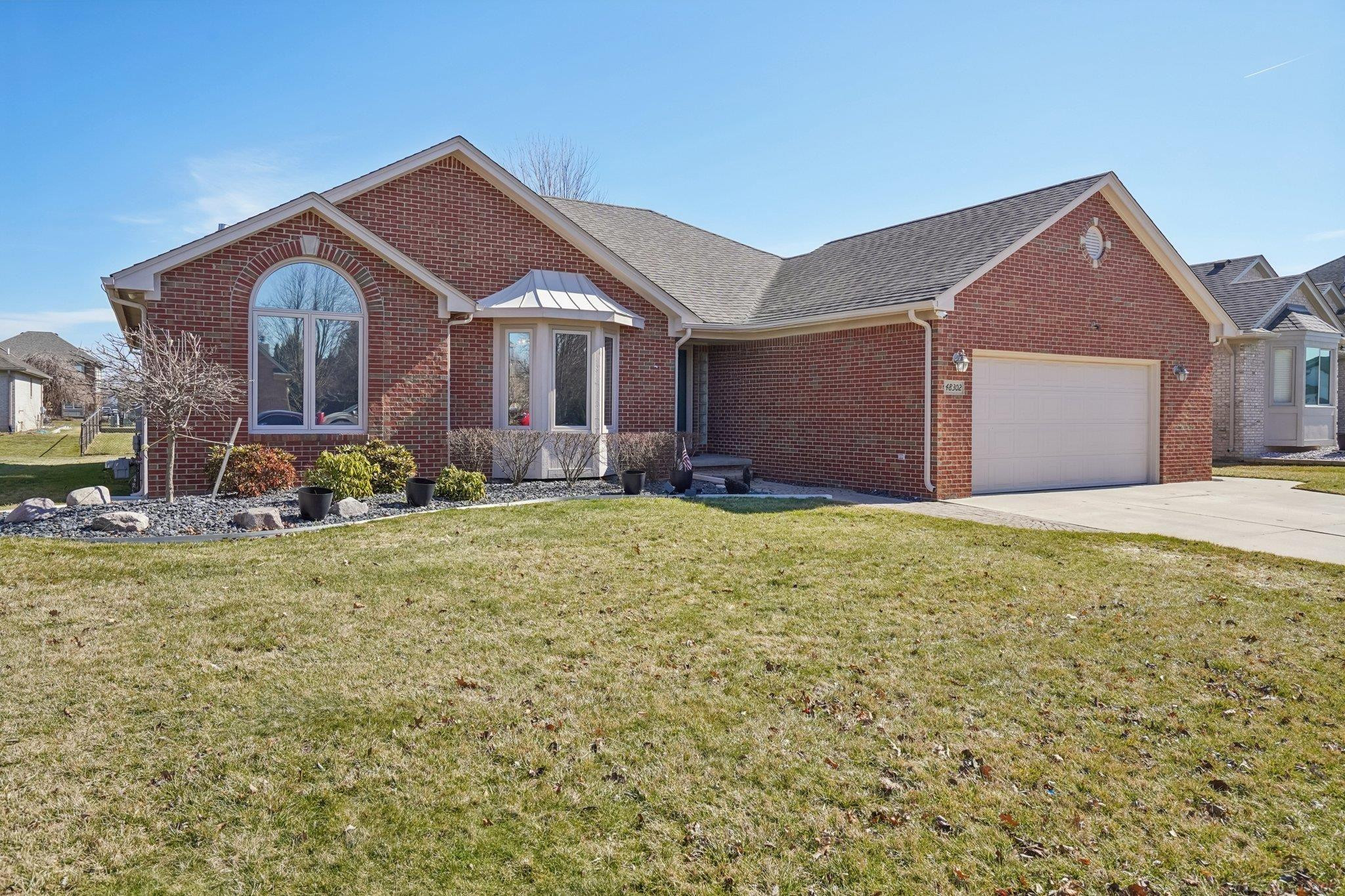 48302 Adams Drive, Macomb, MI 48044 — Photo 2