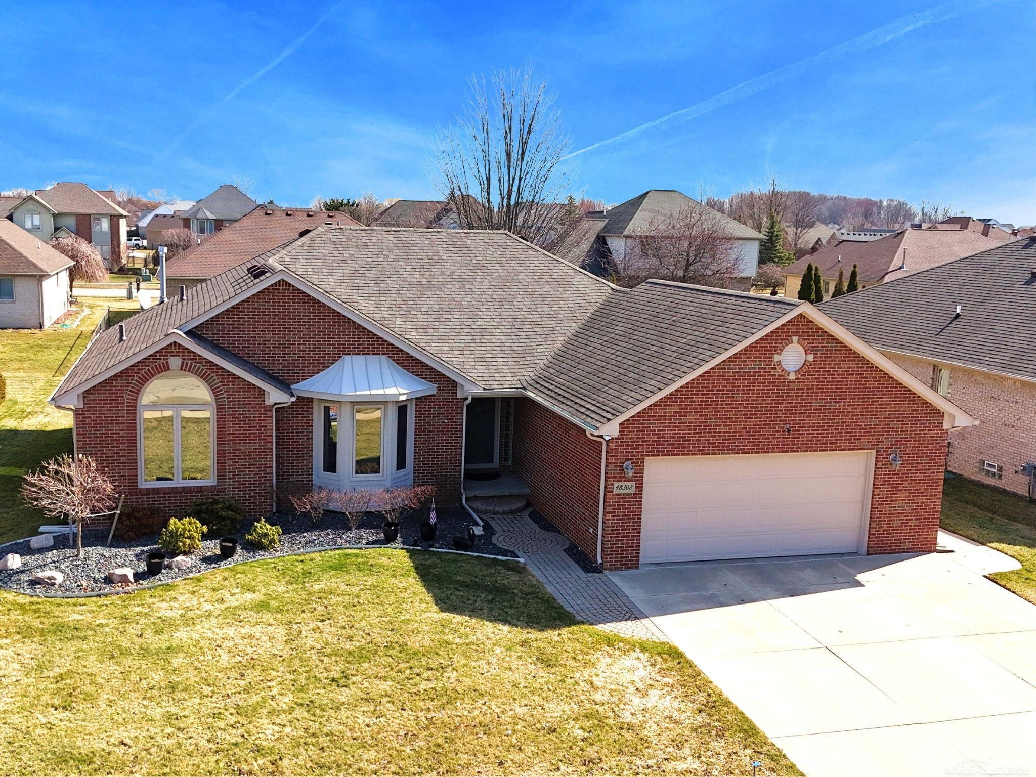48302 Adams Drive, Macomb, MI 48044 — Photo 4