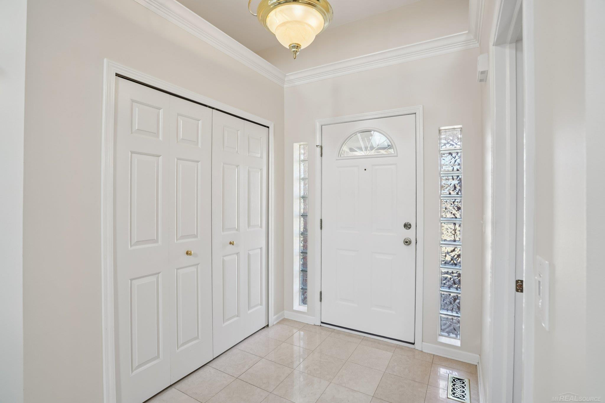48302 Adams Drive, Macomb, MI 48044 — Photo 19