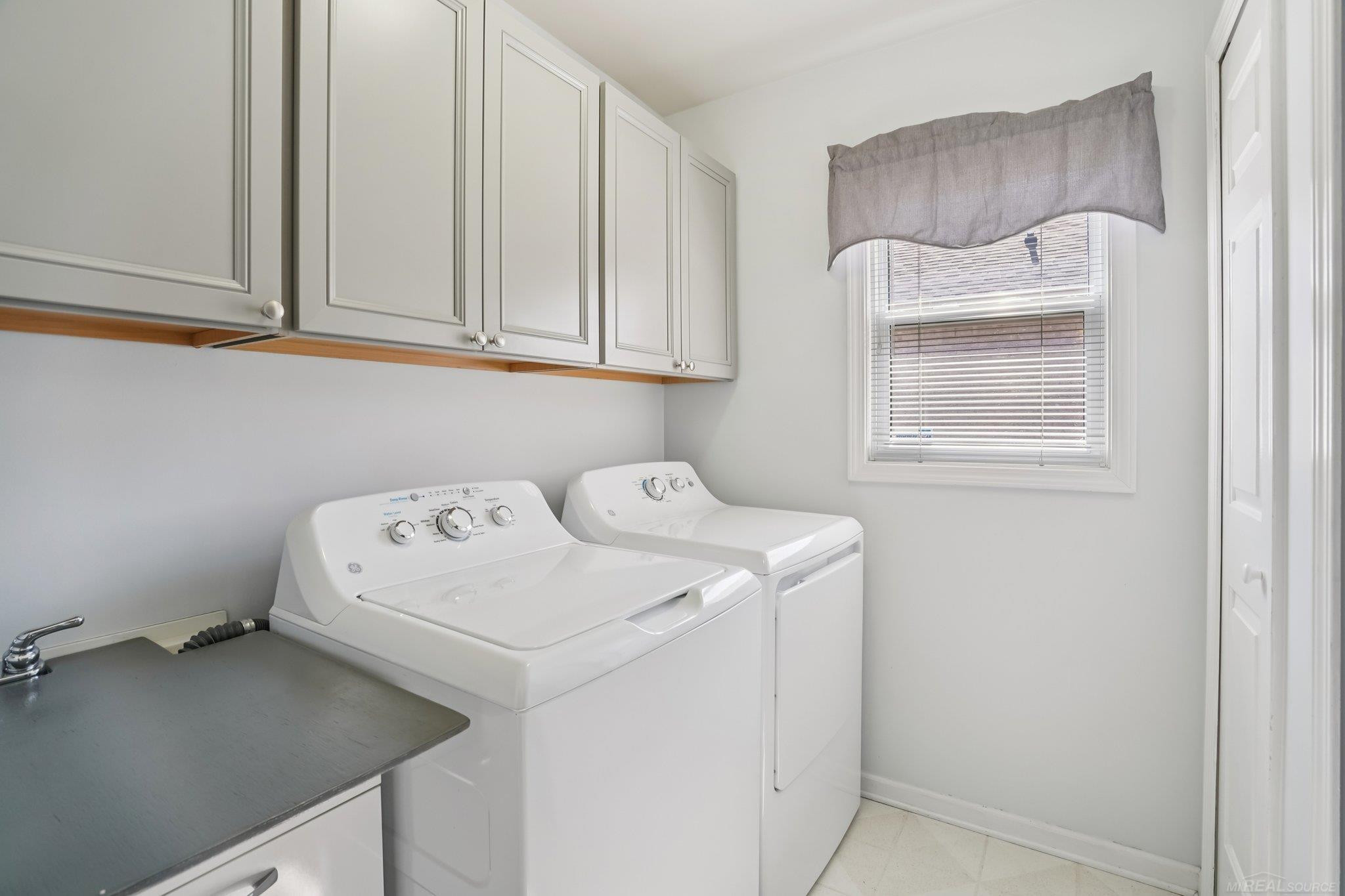 48302 Adams Drive, Macomb, MI 48044 — Photo 21
