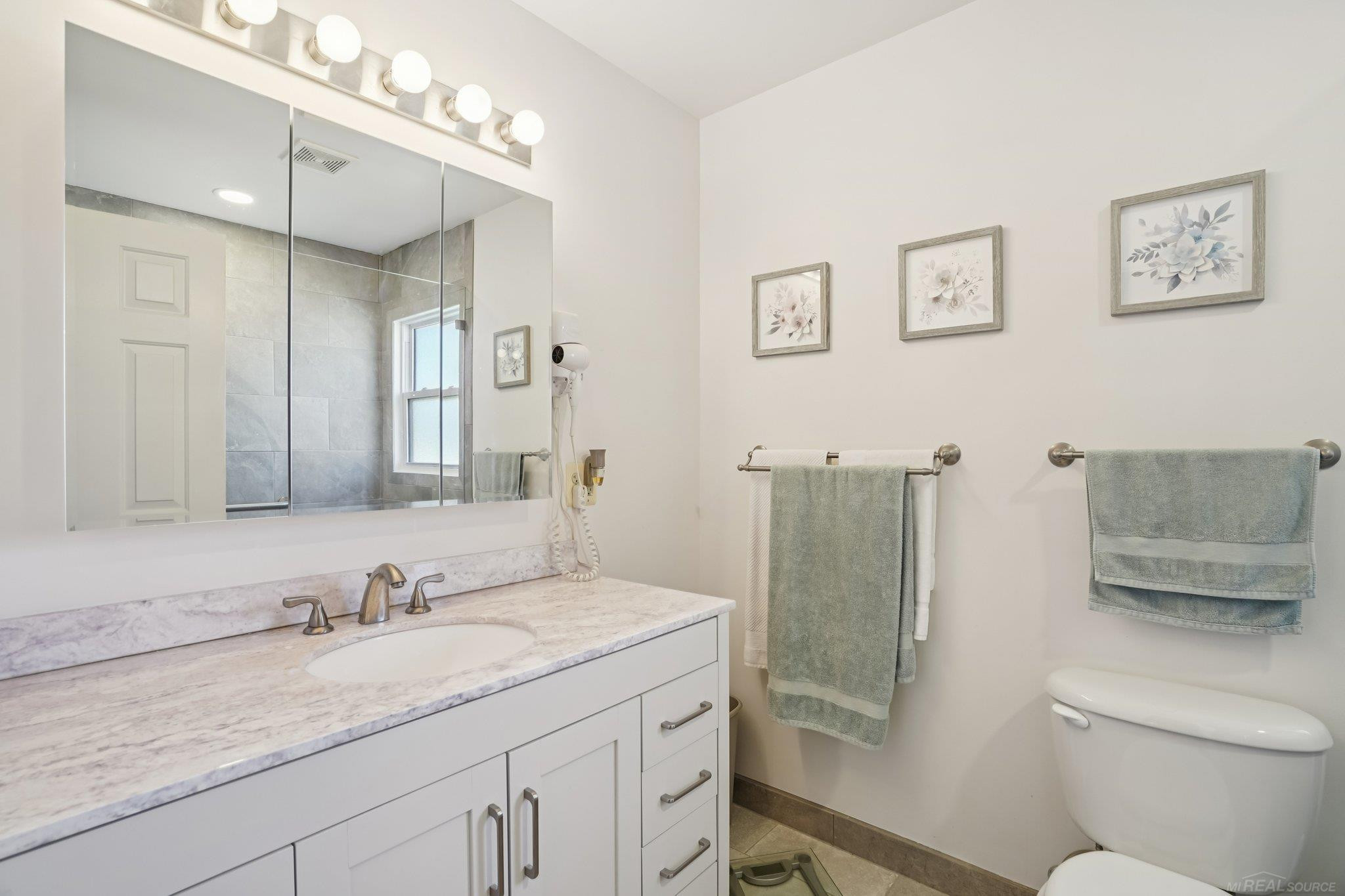 48302 Adams Drive, Macomb, MI 48044 — Photo 28