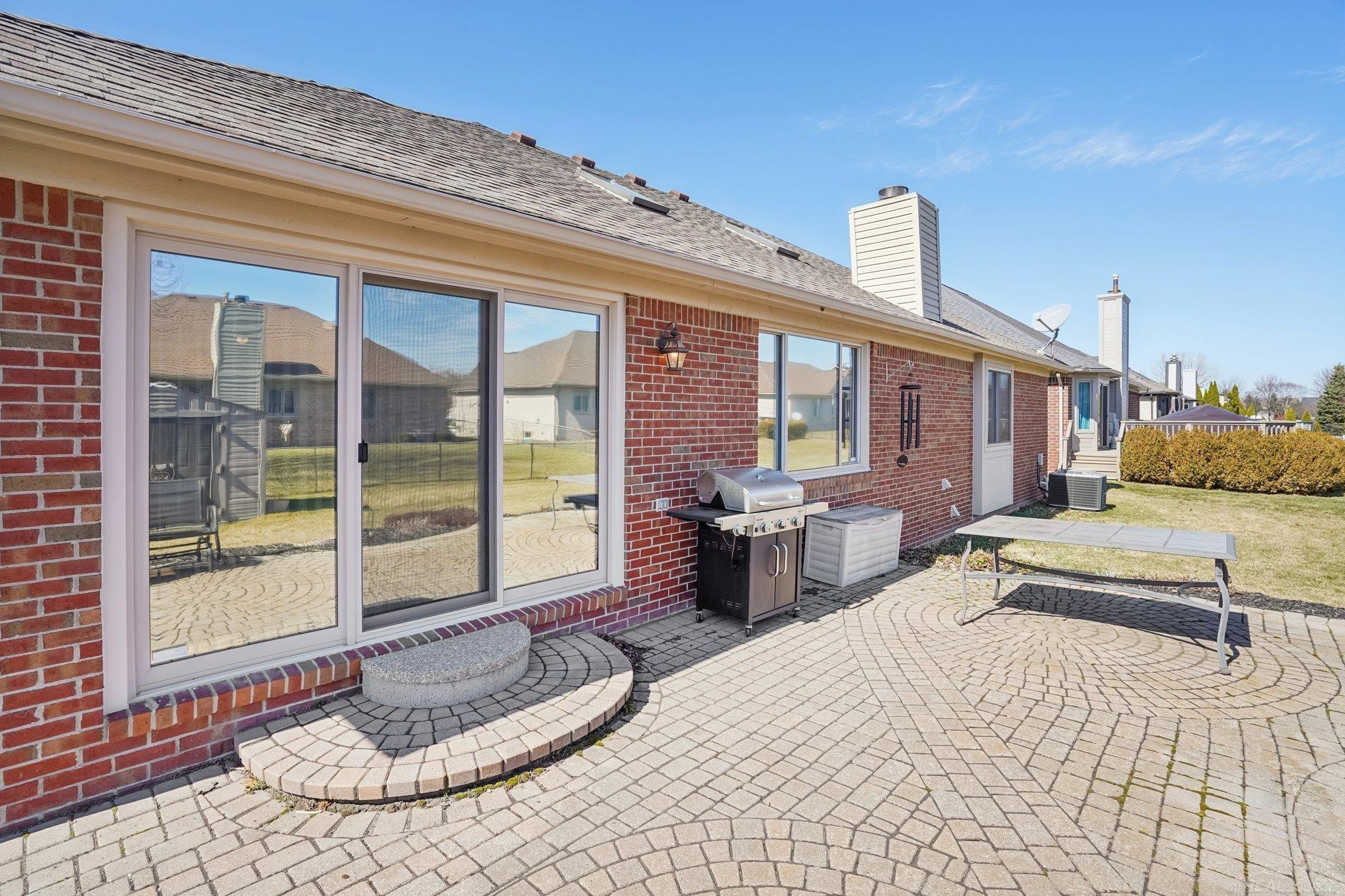 48302 Adams Drive, Macomb, MI 48044 — Photo 41