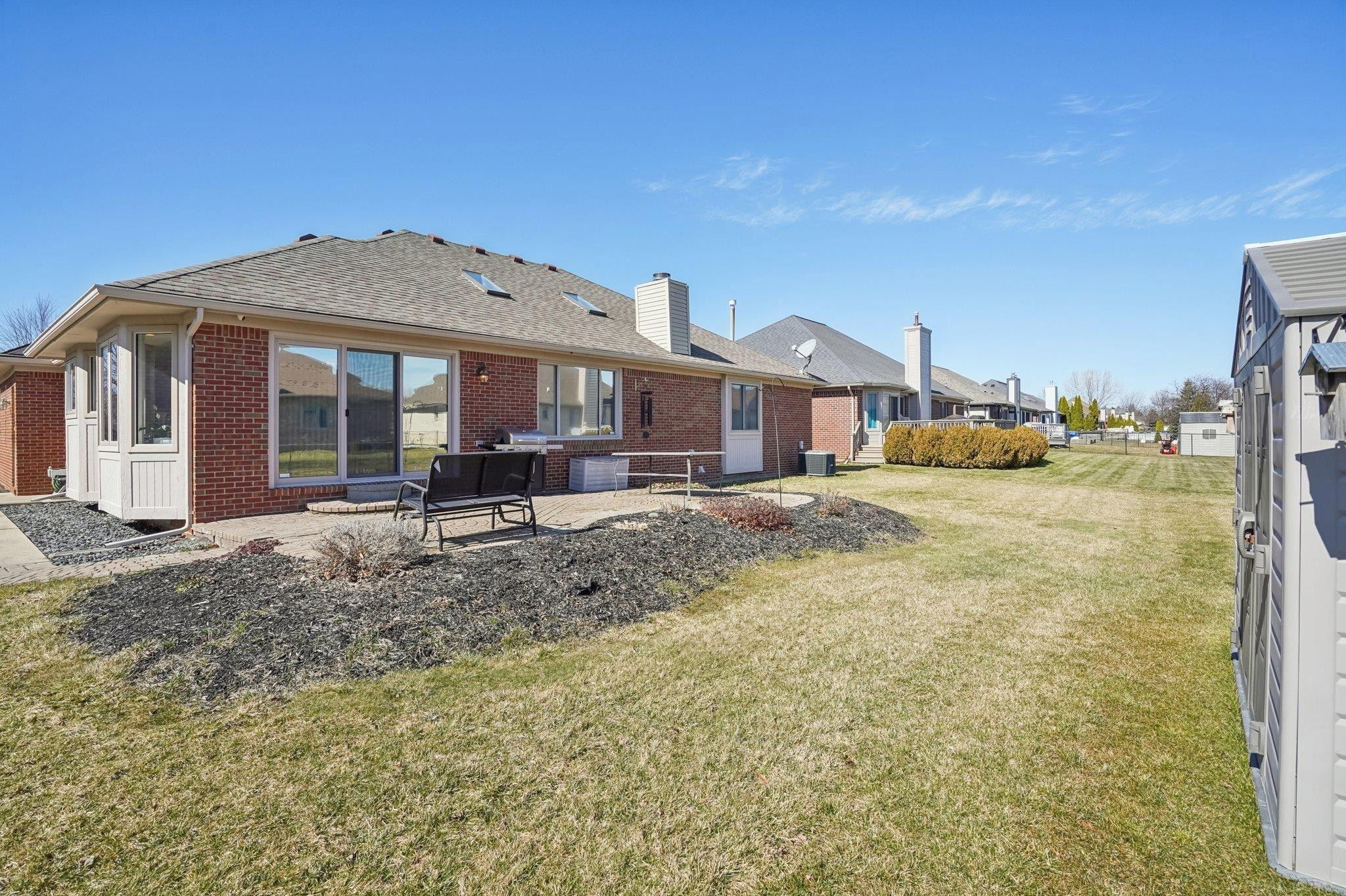 48302 Adams Drive, Macomb, MI 48044 — Photo 43