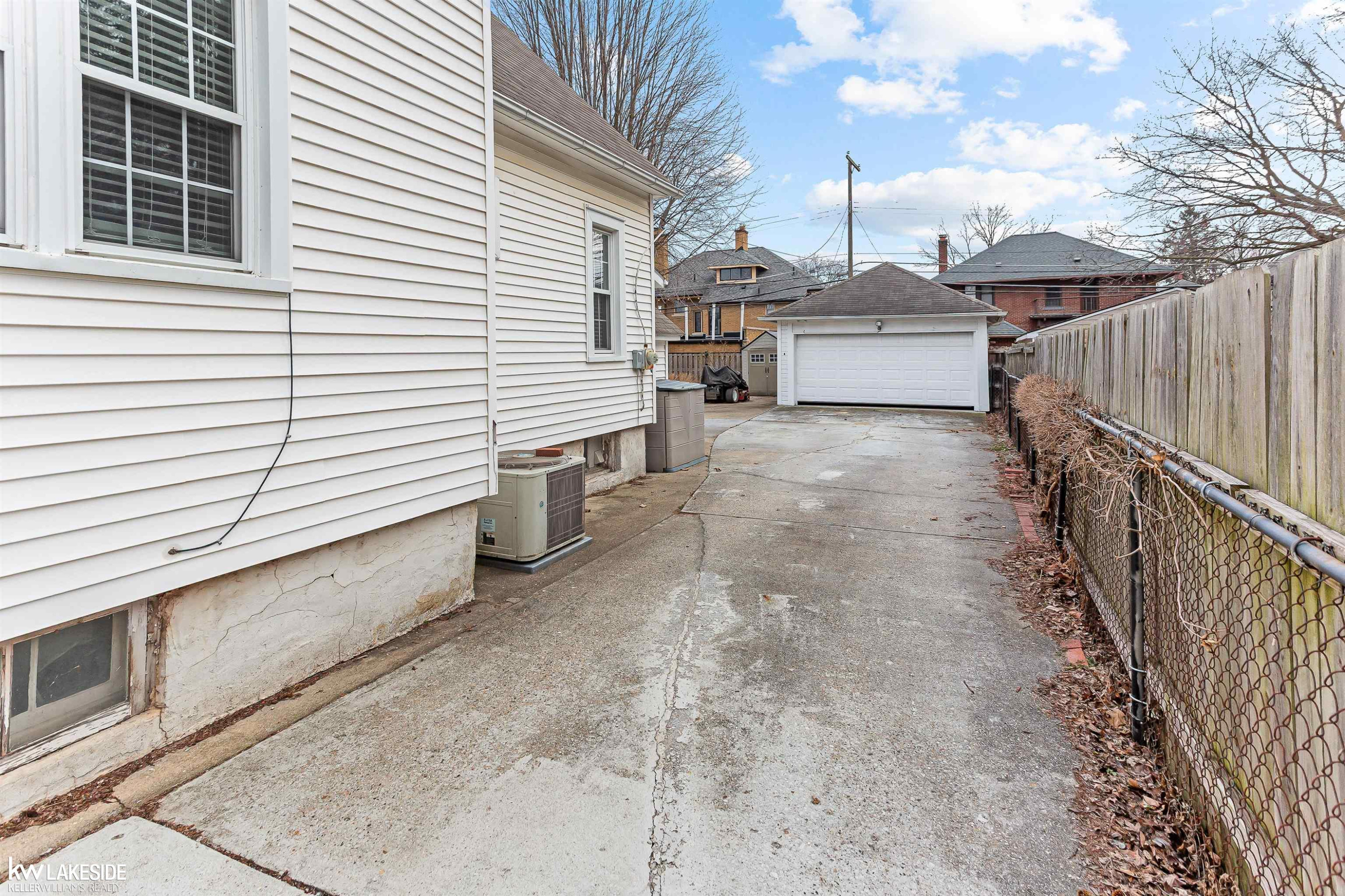 261 Jones Street, Mount Clemens, MI 48043 — Photo 44