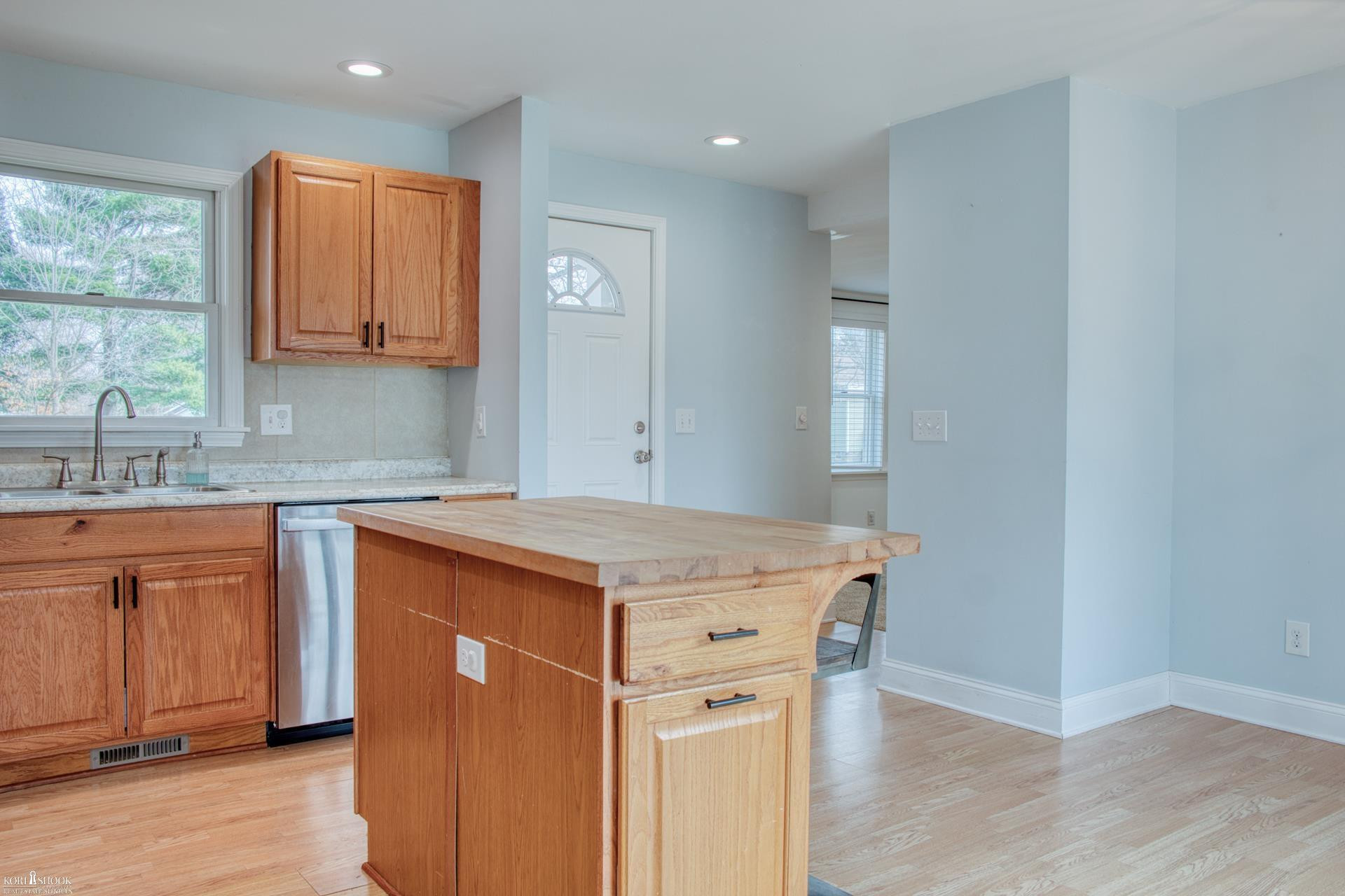 211 N Church Street, Byron, MI 48418 — Photo 6