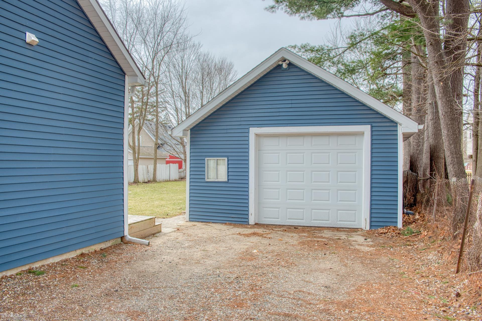 211 N Church Street, Byron, MI 48418 — Photo 26