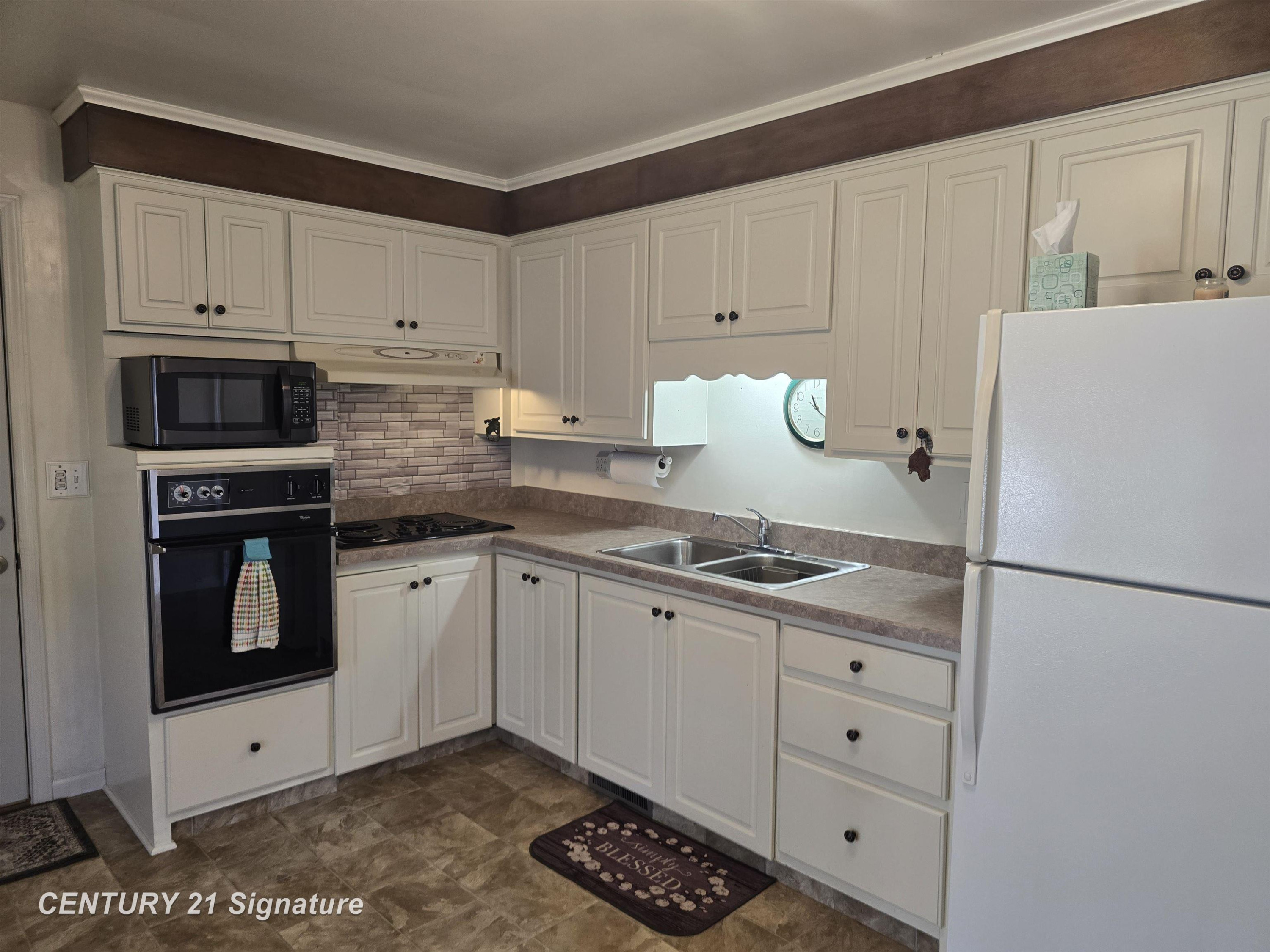 2400 Denise Drive, Clio, MI 48420 — Photo 11