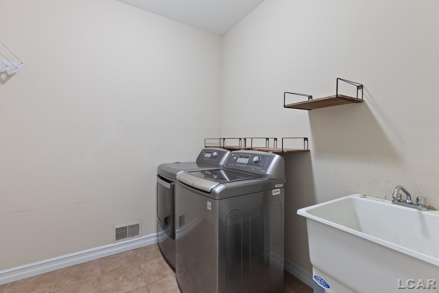 7184 Sanctuary Drive, Jackson, MI 49201 — Photo 29