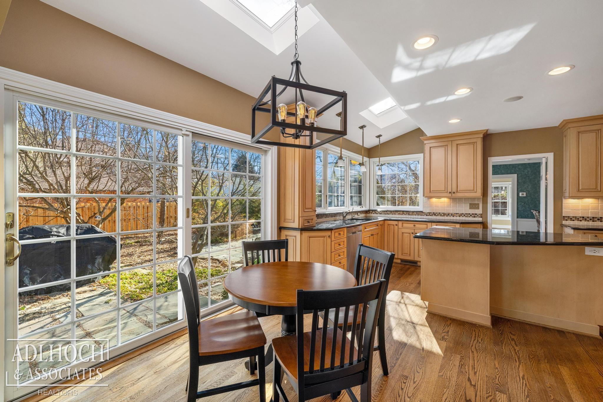 450 University Place, Grosse Pointe, MI 48230 — Photo 10