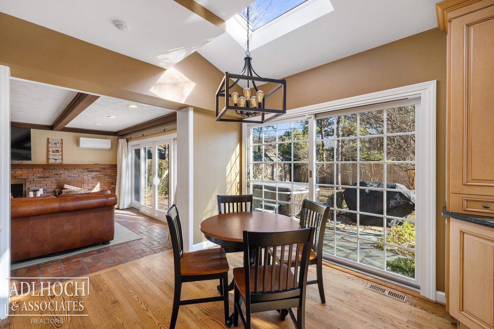 450 University Place, Grosse Pointe, MI 48230 — Photo 13