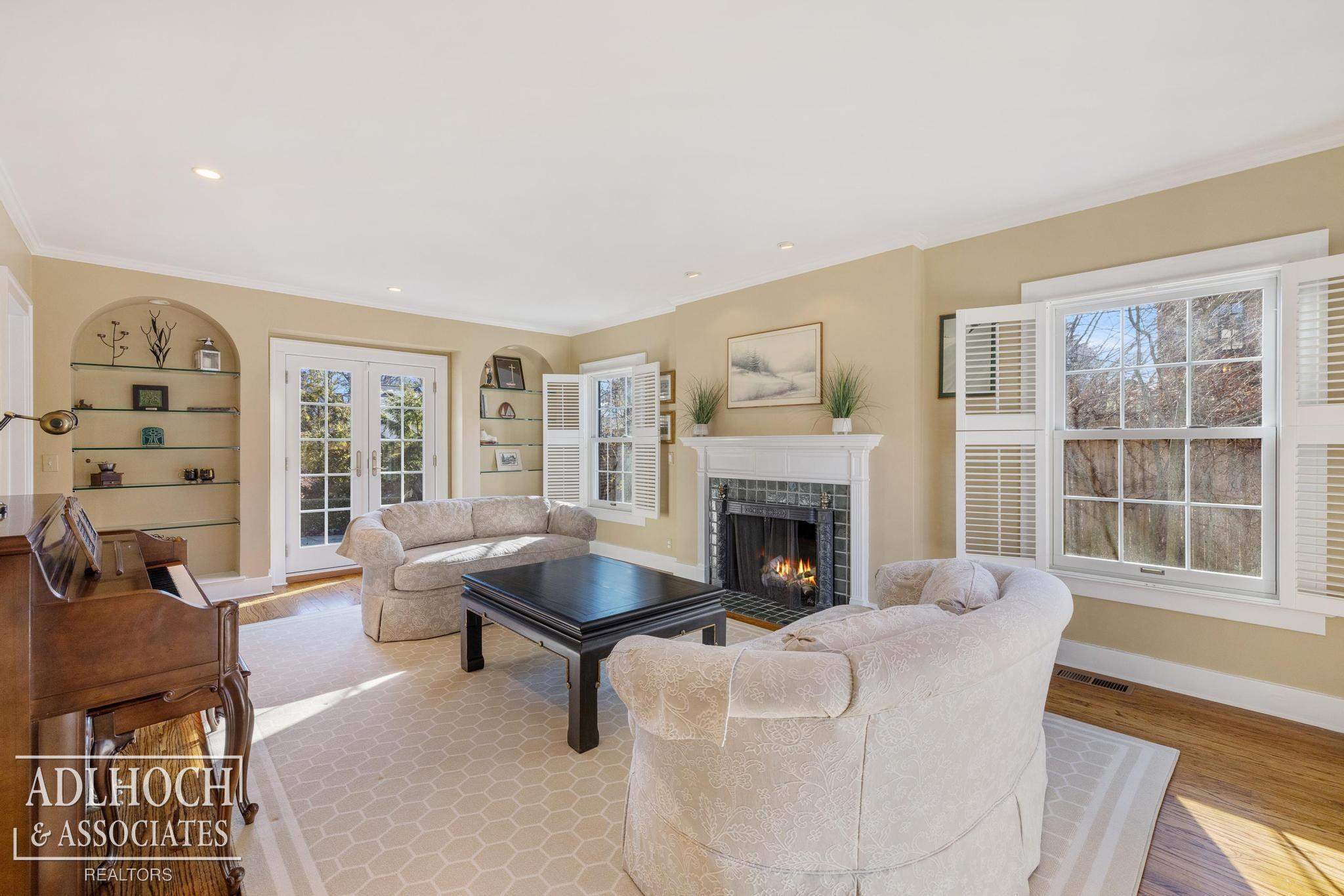 450 University Place, Grosse Pointe, MI 48230 — Photo 17