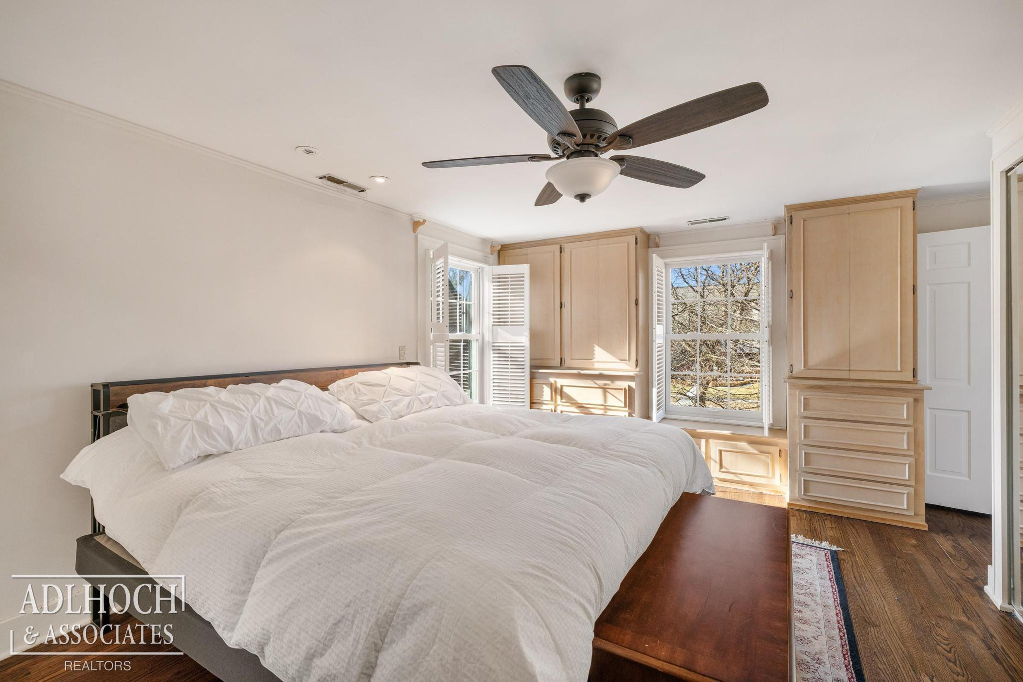 450 University Place, Grosse Pointe, MI 48230 — Photo 25