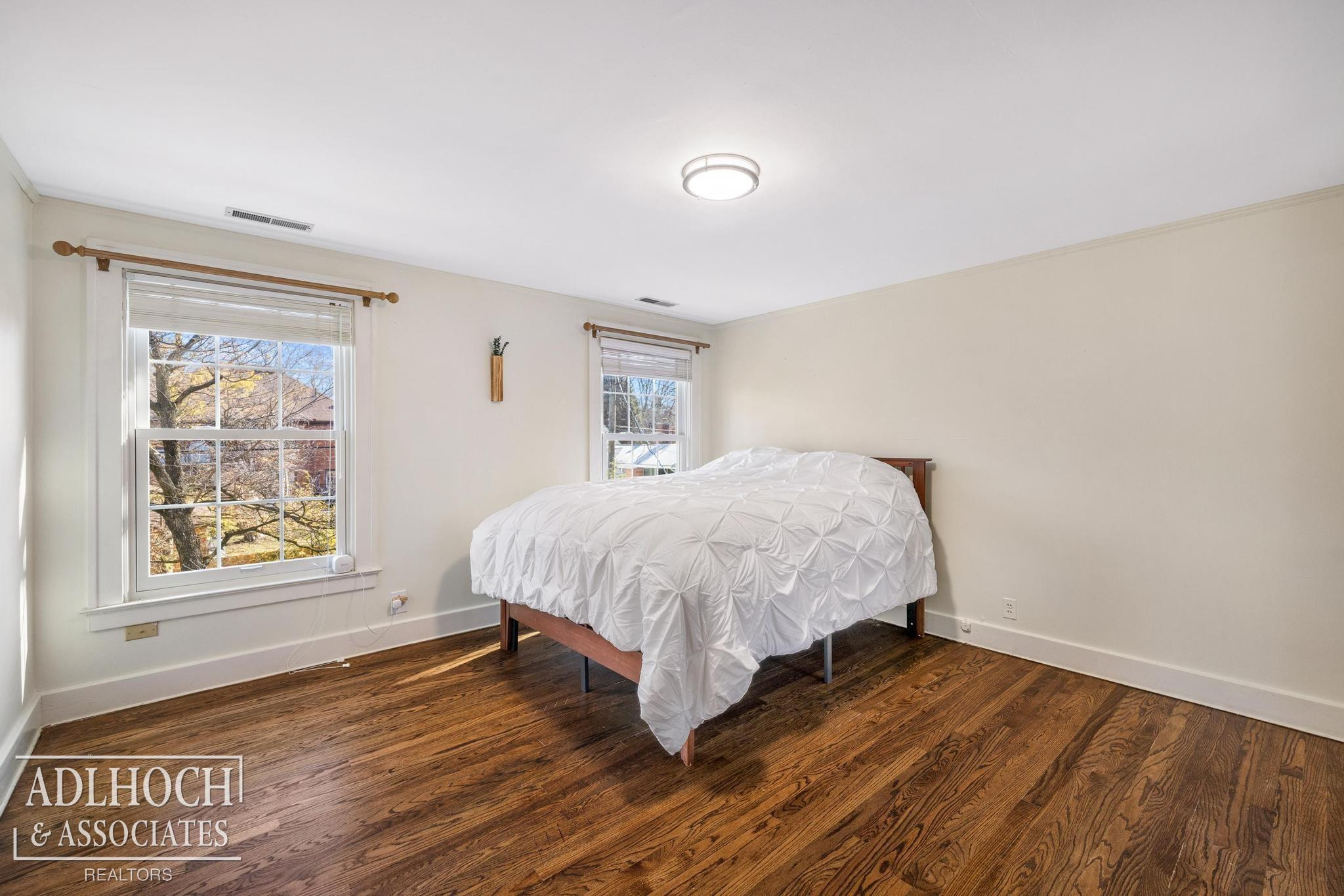 450 University Place, Grosse Pointe, MI 48230 — Photo 29