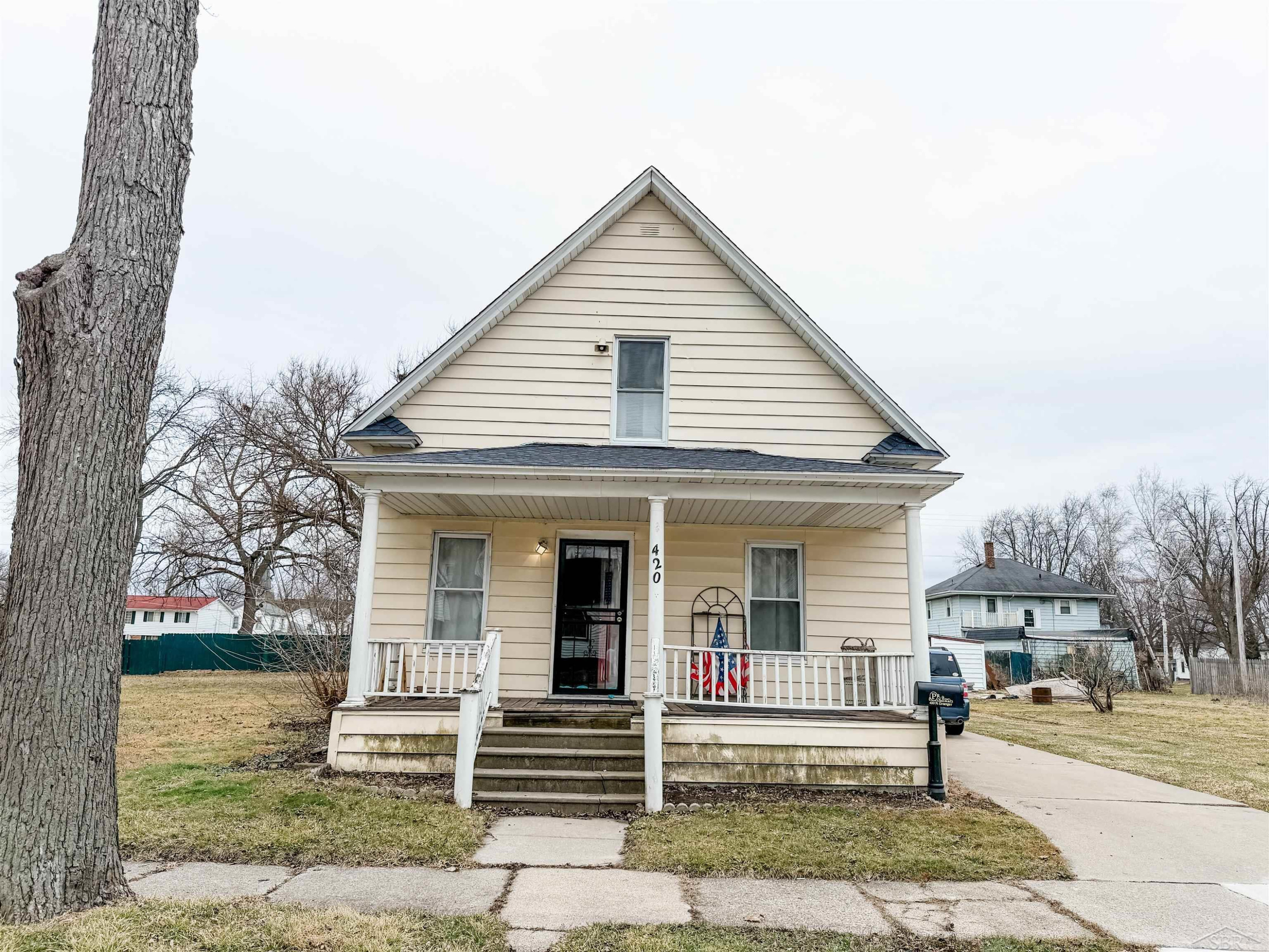 420 N Granger Street, Saginaw, MI 48602 — front exterior