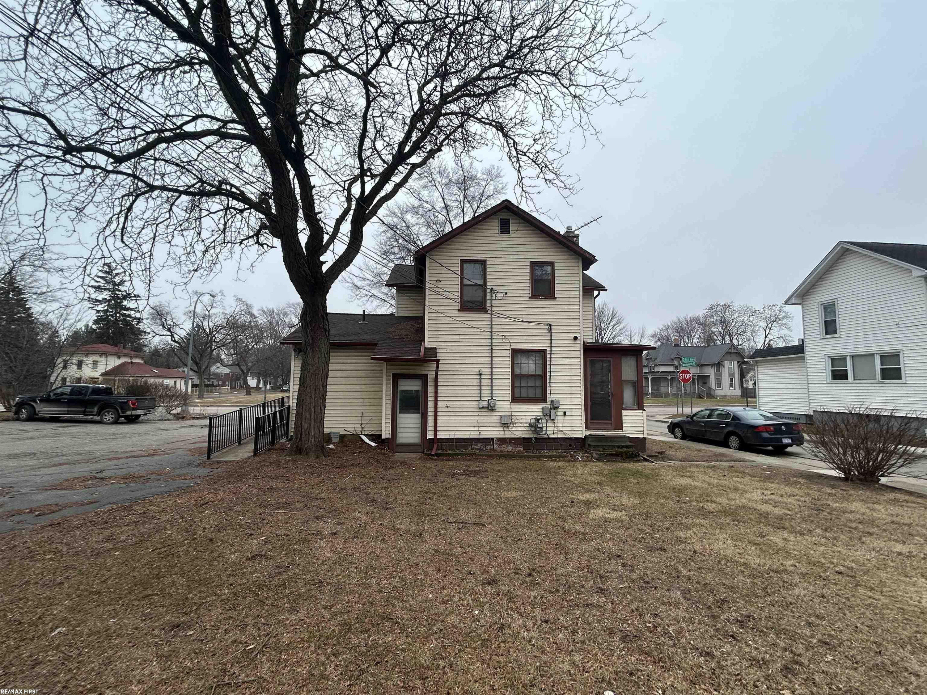 220 Cass Avenue, Mount Clemens, MI 48043 — Photo 3