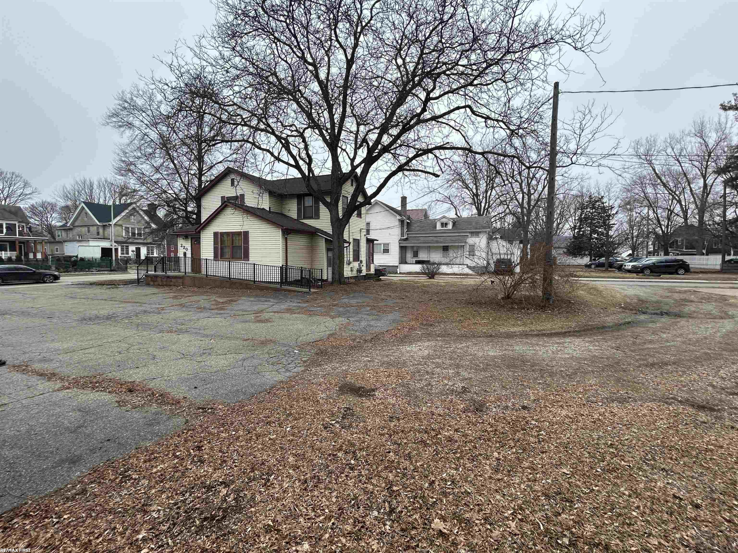 220 Cass Avenue, Mount Clemens, MI 48043 — Photo 4