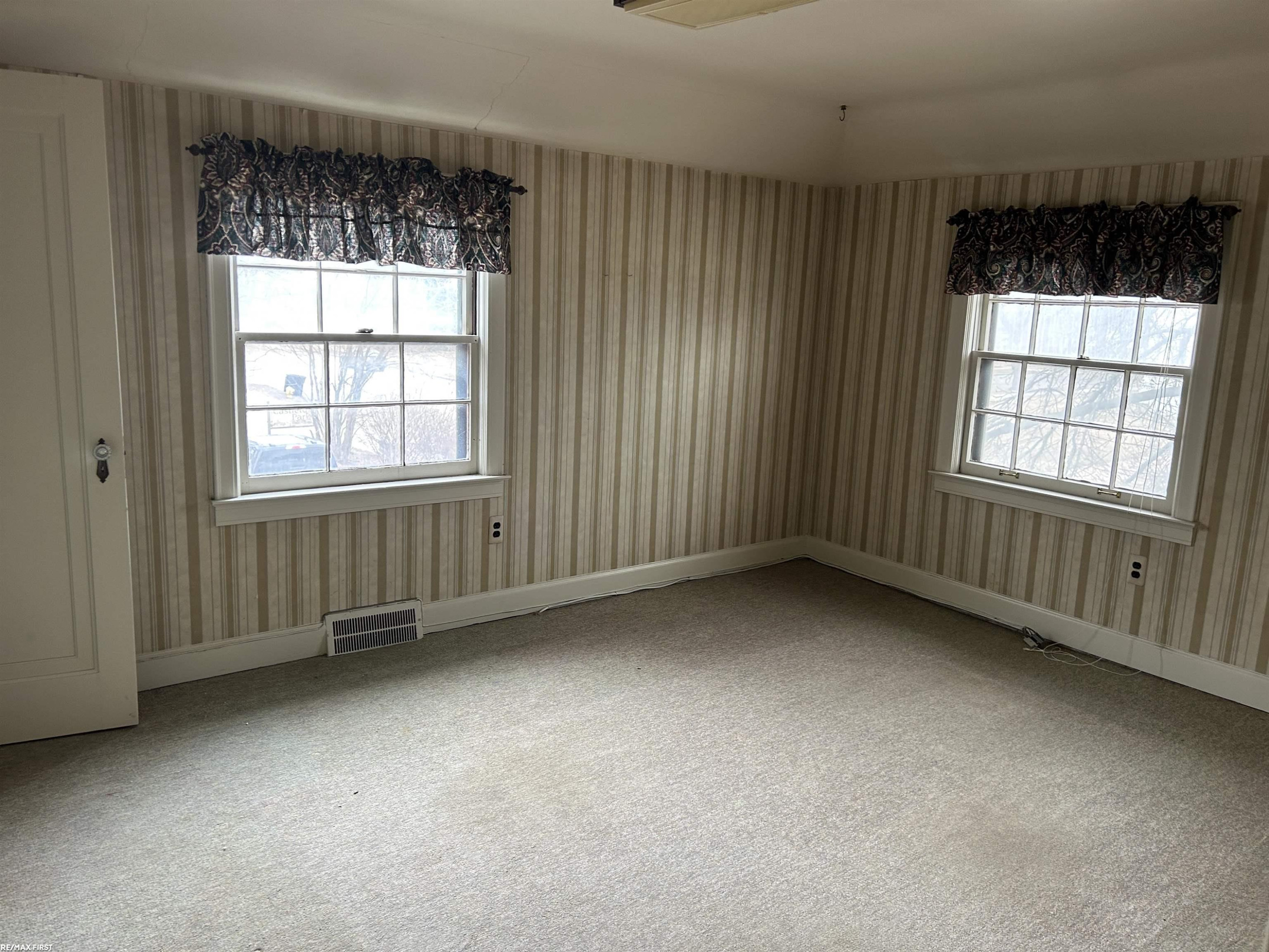 220 Cass Avenue, Mount Clemens, MI 48043 — Photo 6
