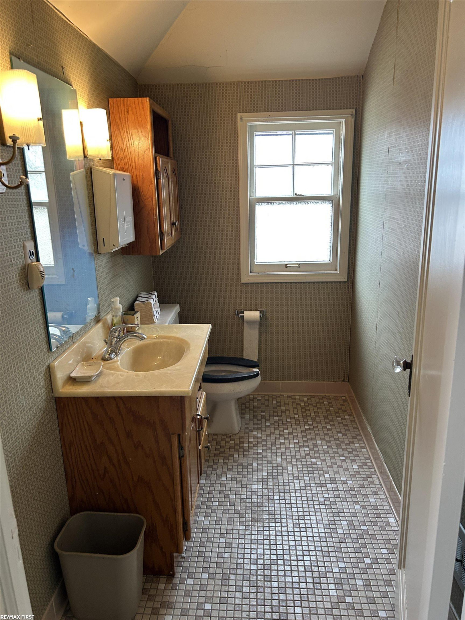 220 Cass Avenue, Mount Clemens, MI 48043 — Photo 8