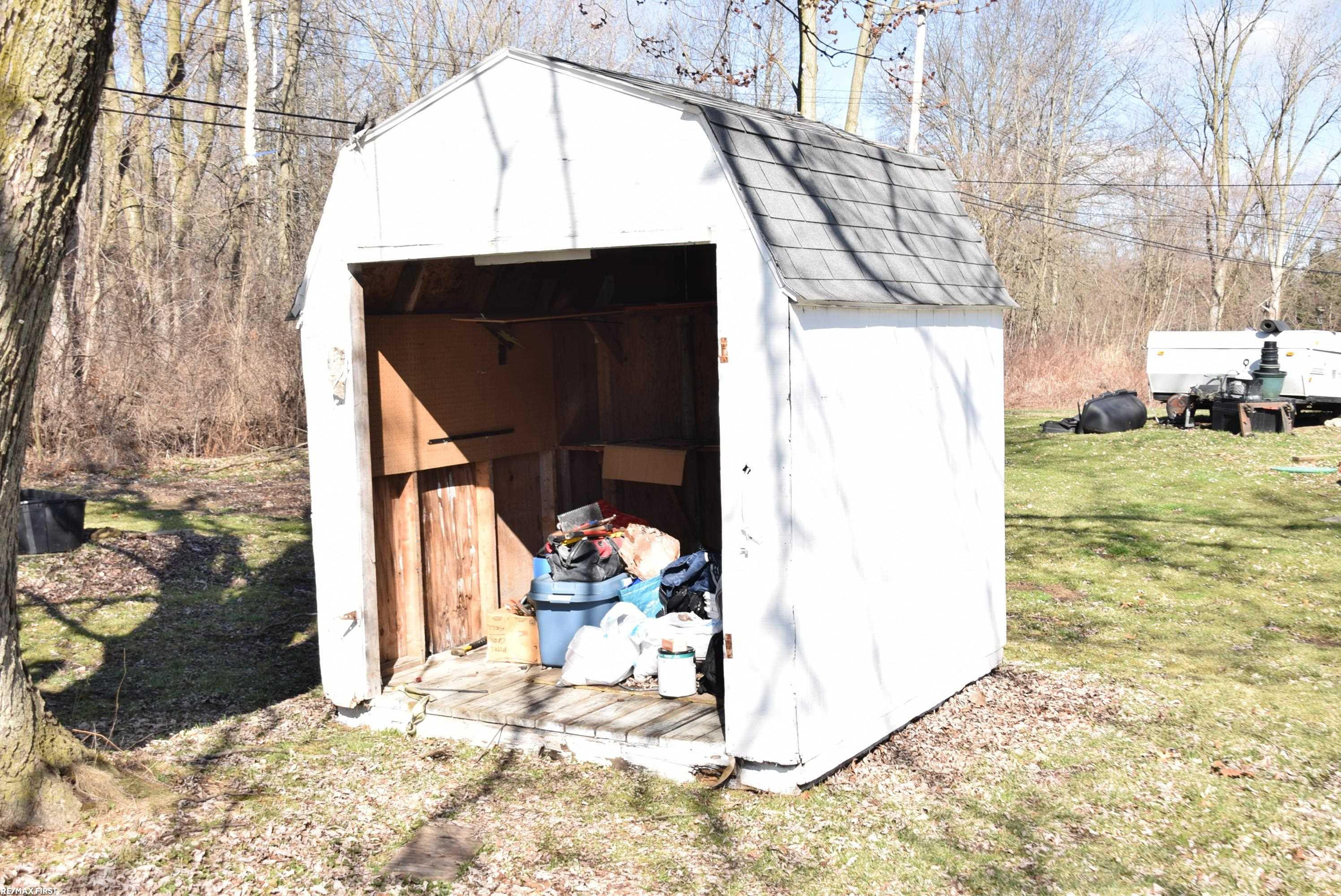 20150 Sherwood Road, MI 48111 — Photo 7