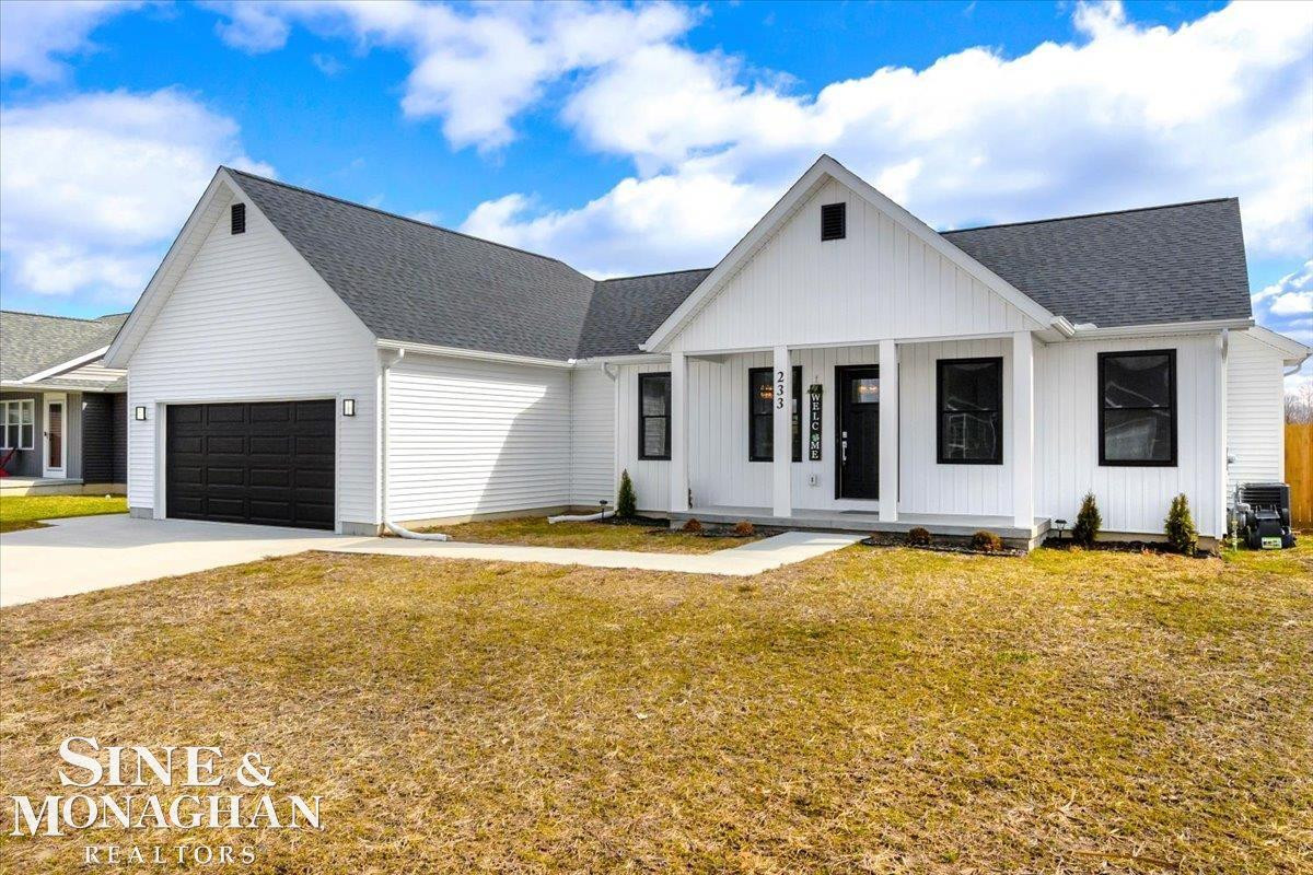 233 Oregon Avenue, Marysville, MI 48040 — Photo 2