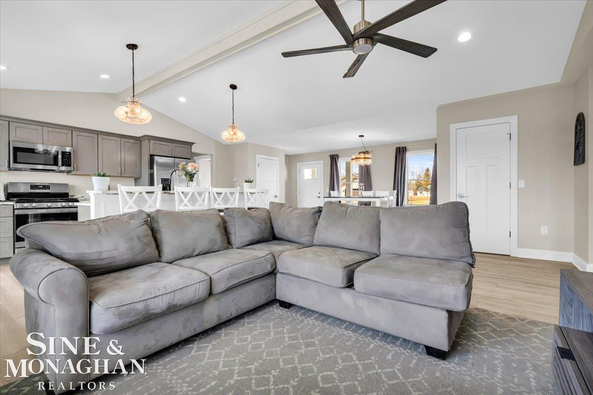 233 Oregon Avenue, Marysville, MI 48040 — Photo 15