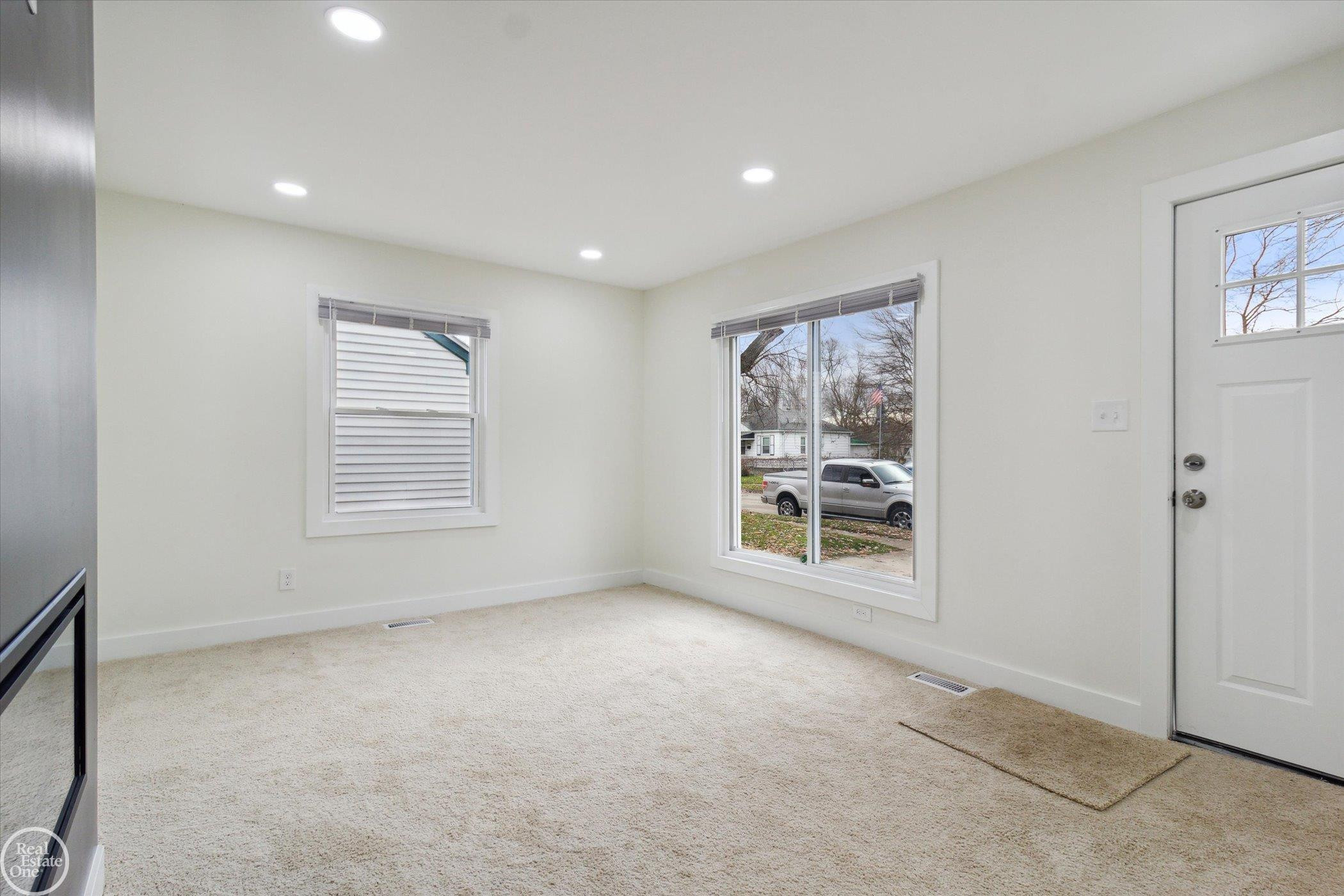 14221 MARSHALL Avenue, Warren, MI 48089 — Photo 4