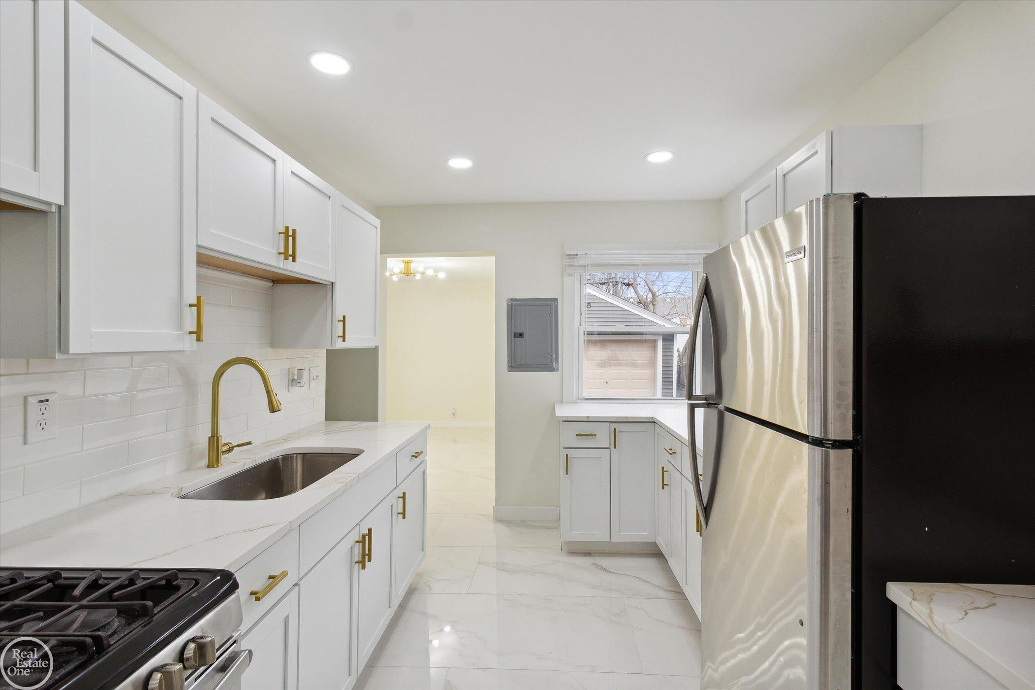 14221 MARSHALL Avenue, Warren, MI 48089 — Photo 5