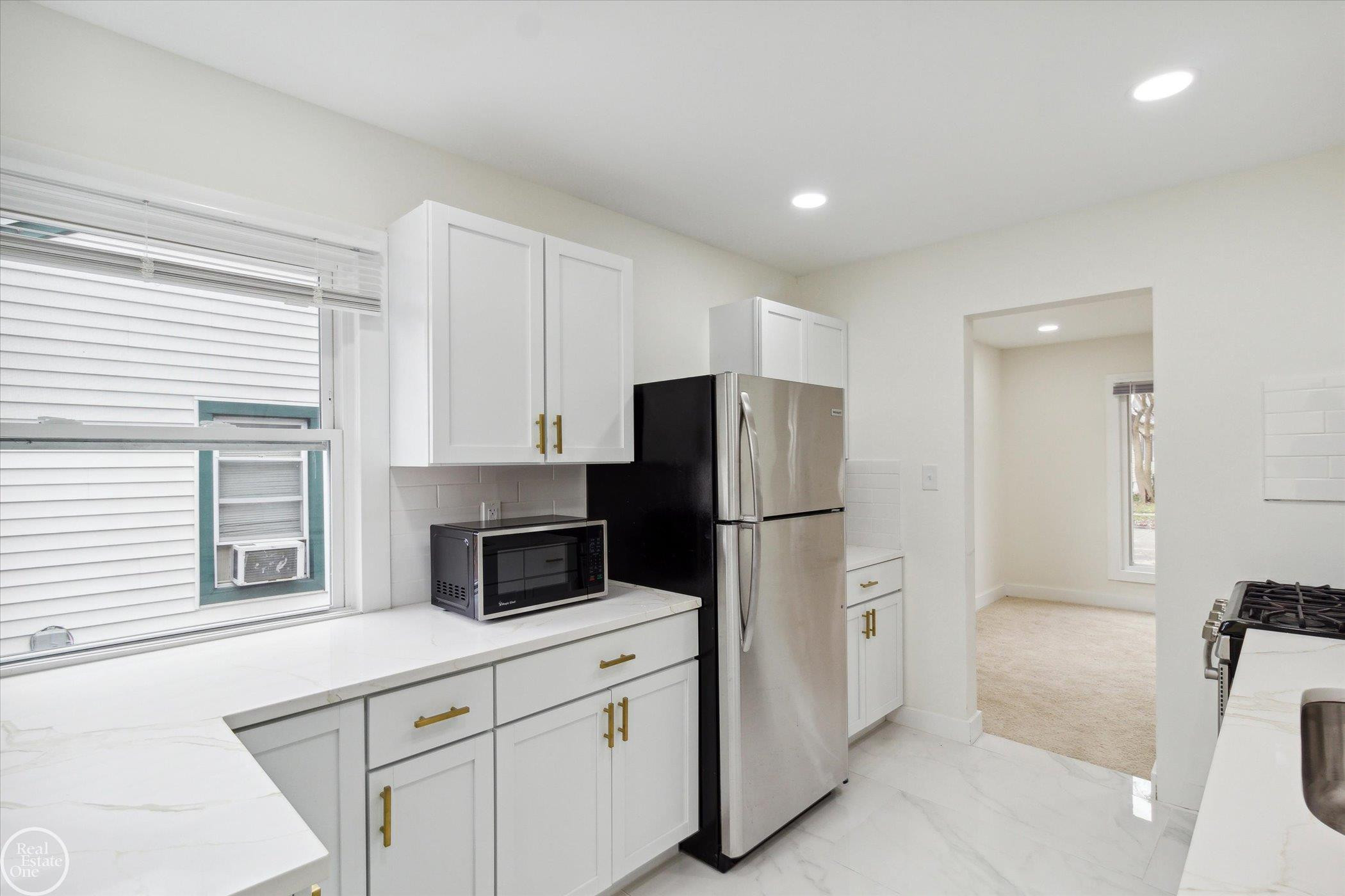 14221 MARSHALL Avenue, Warren, MI 48089 — Photo 7