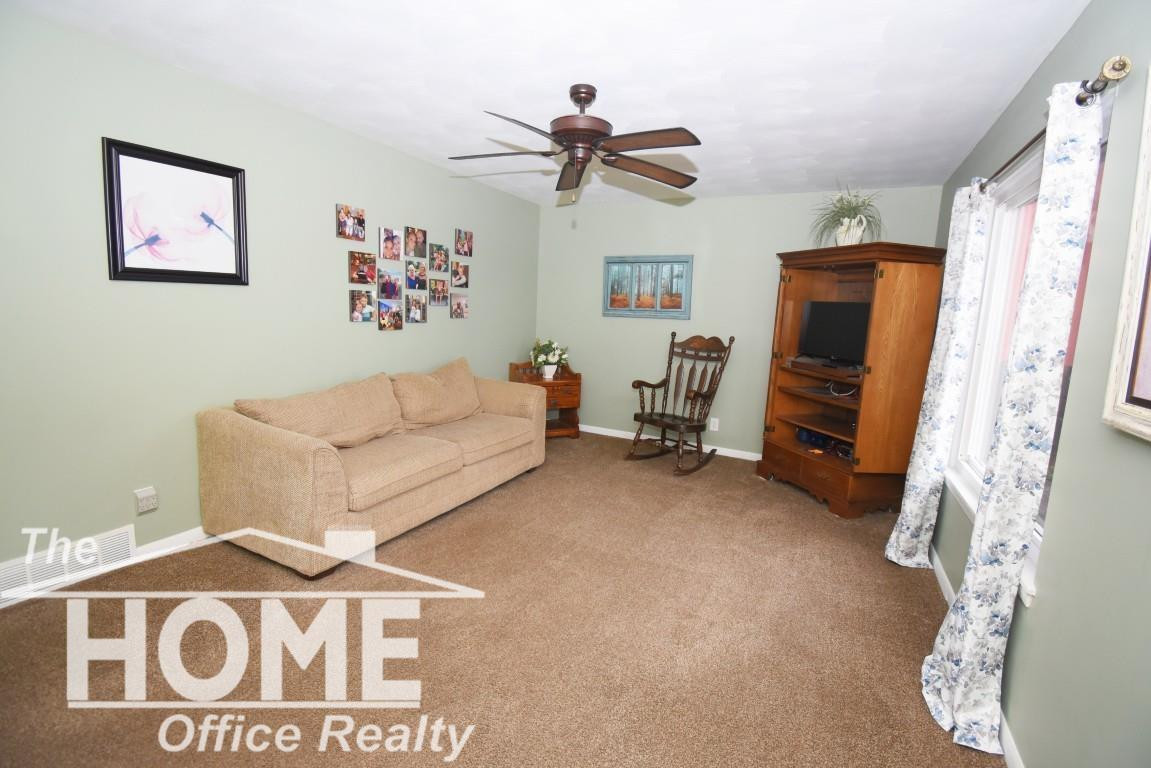 205 E Rolfe Street, Perry, MI 48872 — Photo 3