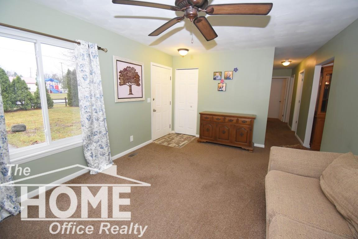 205 E Rolfe Street, Perry, MI 48872 — Photo 4