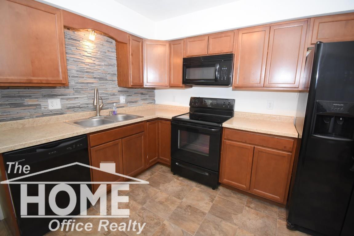 205 E Rolfe Street, Perry, MI 48872 — Photo 7