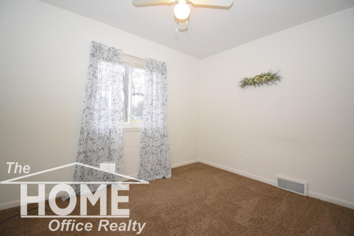 205 E Rolfe Street, Perry, MI 48872 — Photo 16