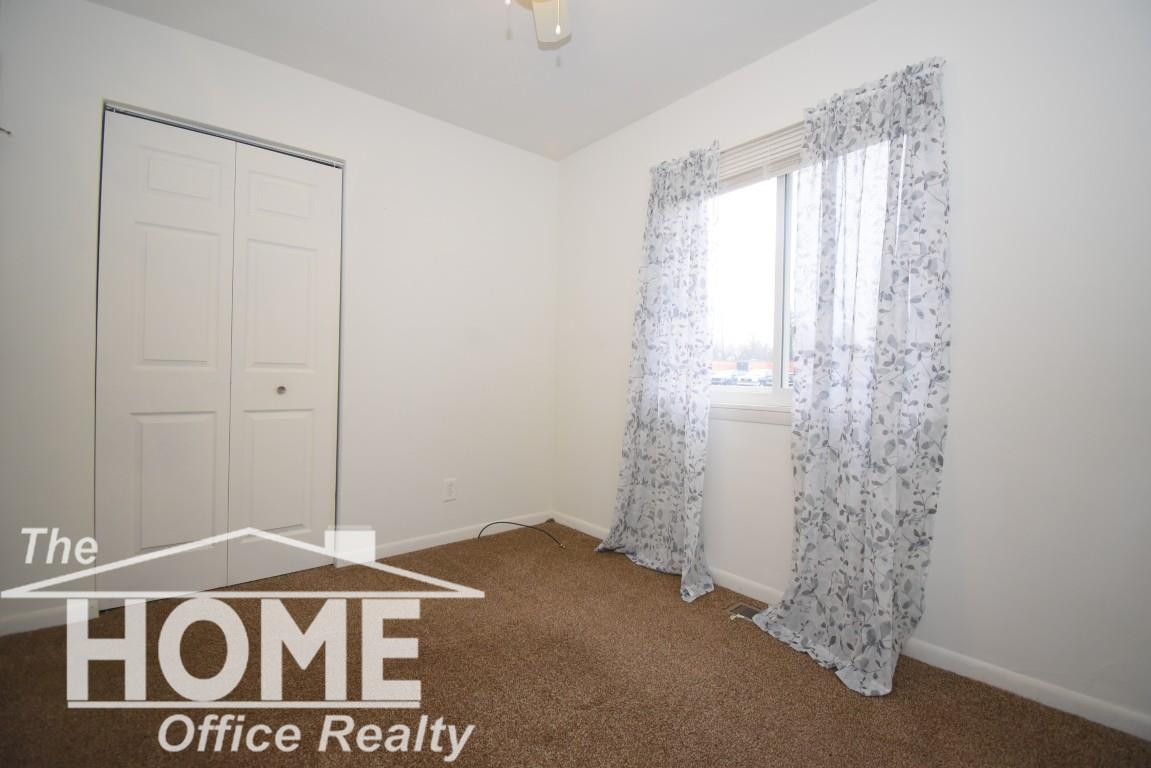 205 E Rolfe Street, Perry, MI 48872 — Photo 17