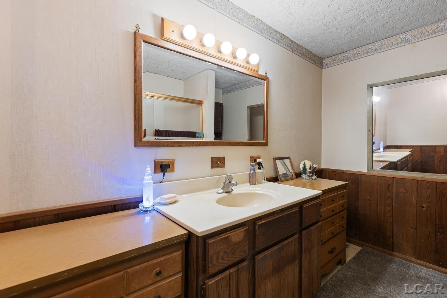 3601 , 3599 Round Lake Highway, Manitou Beach, MI 49253 — Photo 21