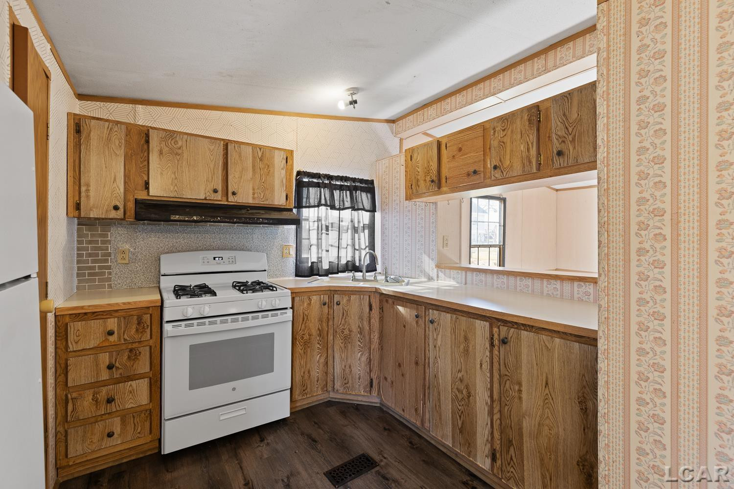 3601 , 3599 Round Lake Highway, Manitou Beach, MI 49253 — Photo 46